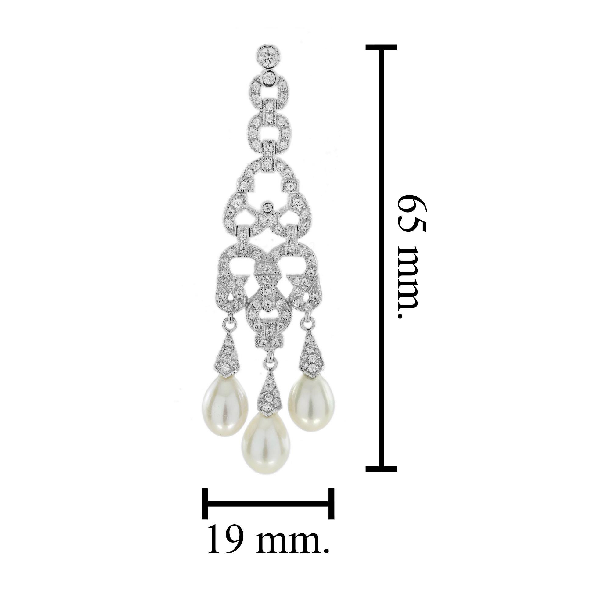 Taglio rotondo Pendente con diamanti e perle in stile Art Deco  Orecchini in oro bianco 18 carati in vendita