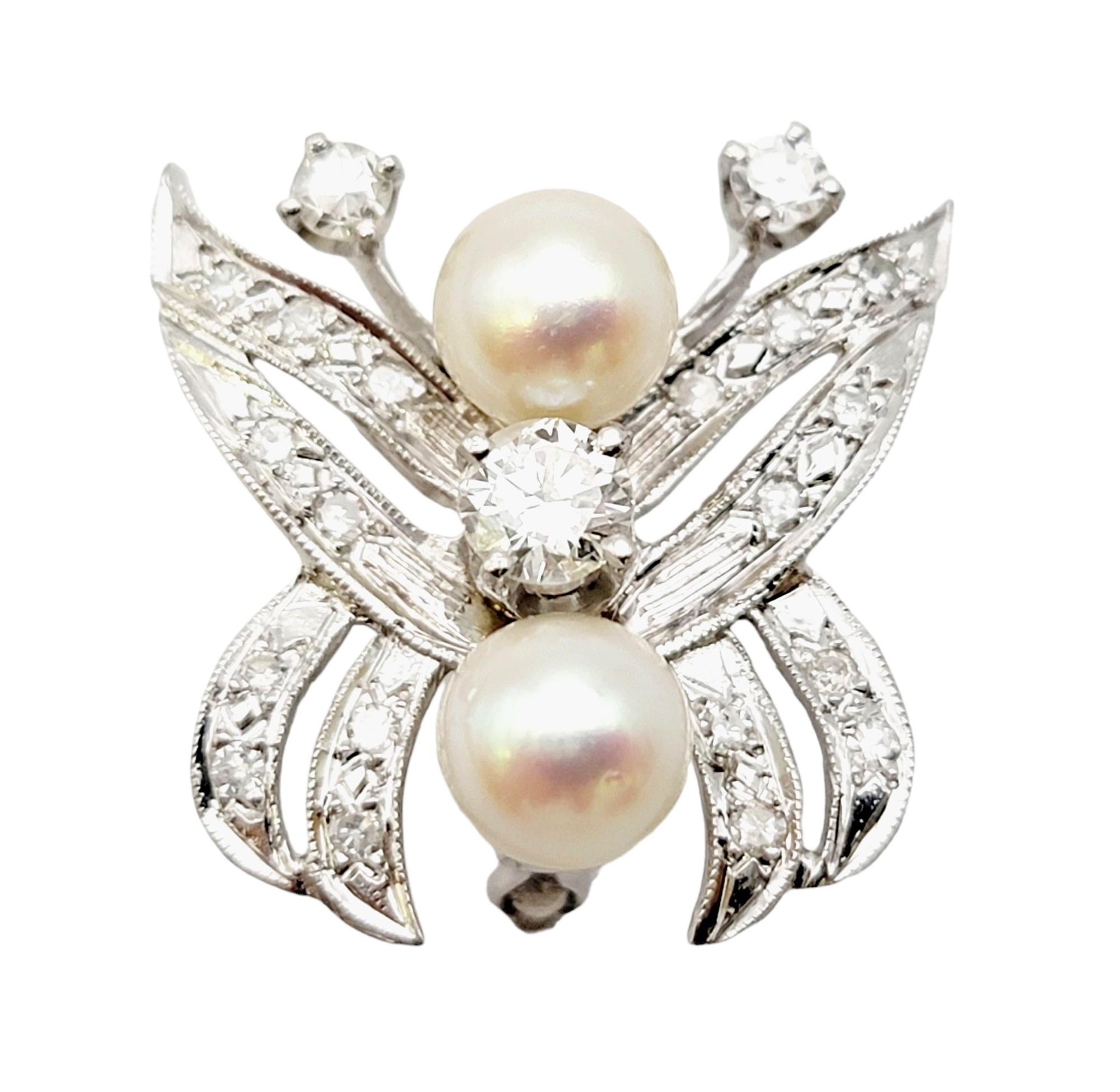 Rehausseur / Pendentif papillon en or blanc 14 carats avec diamants et perles  en vente 4