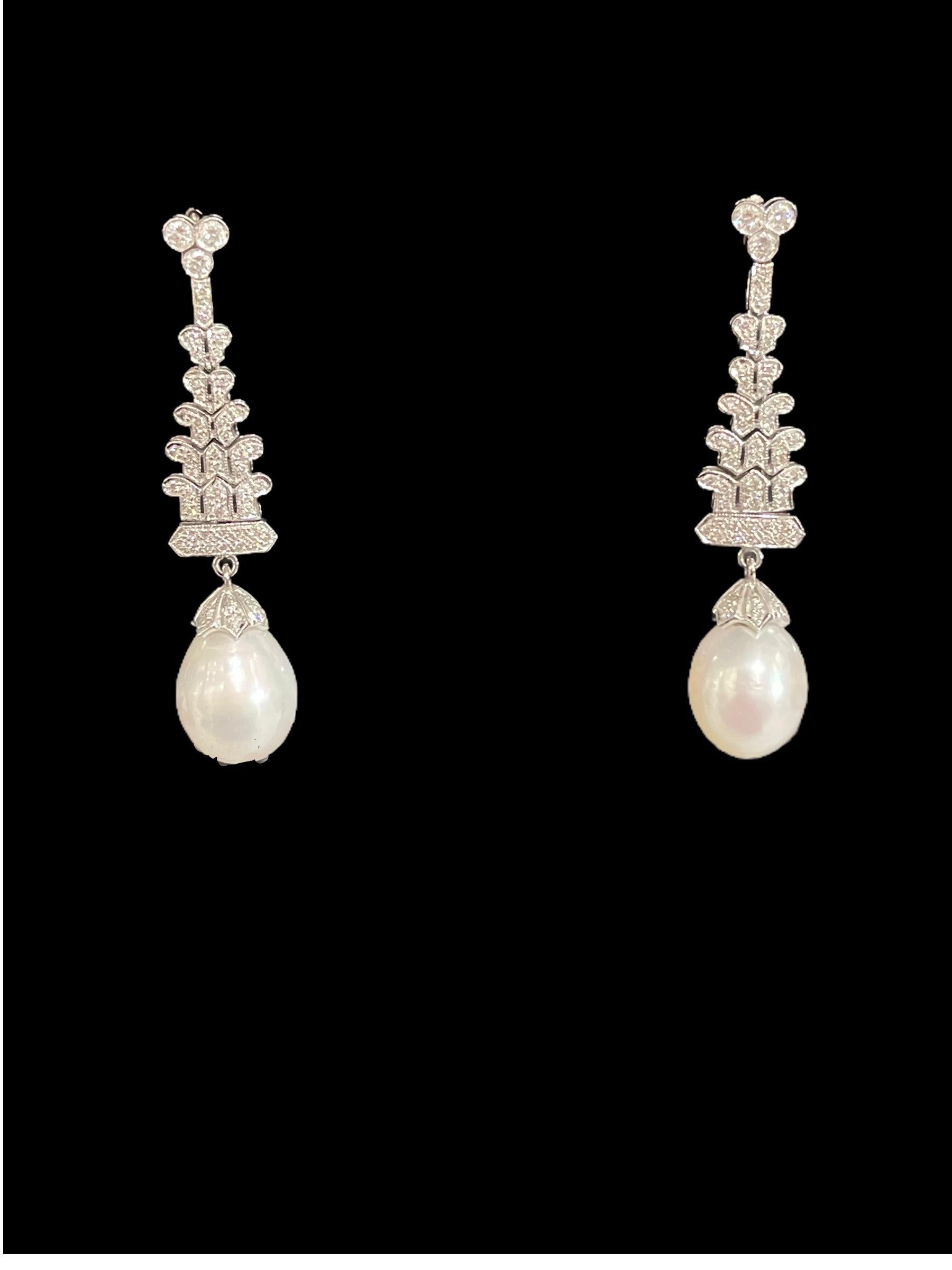 Diamant- und Perlen-Ohrhänger (Rundschliff) im Angebot