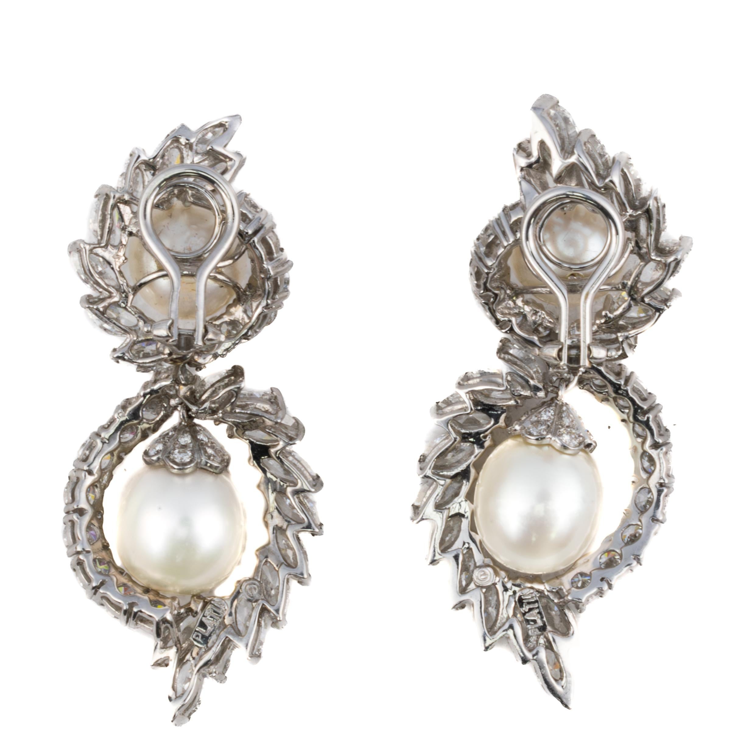 Rétro Diamond and Pearl Double Swirl Earrings in vendita