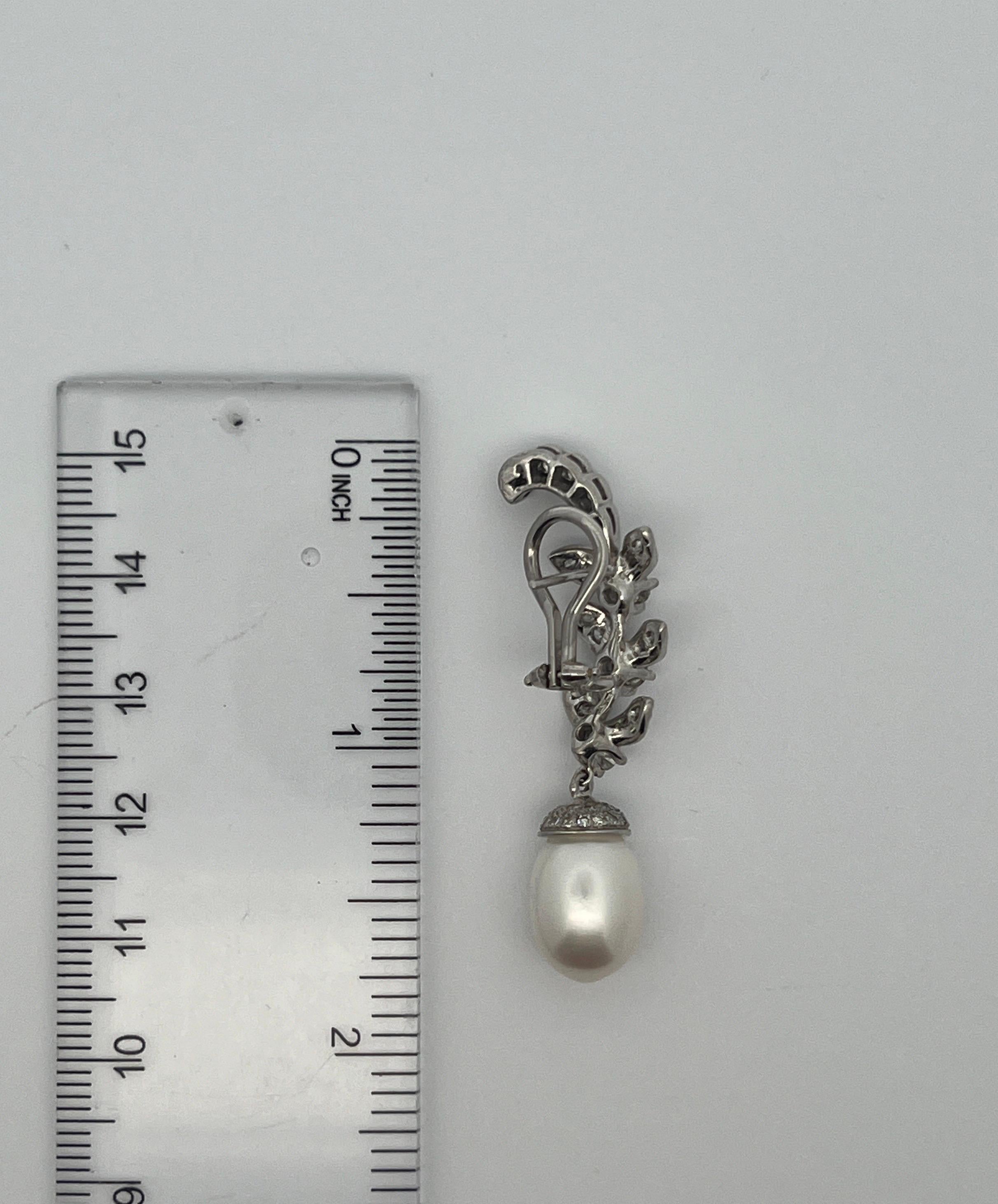 Diamond and Pearl Earrings In Excellent Condition For Sale In New York, NY