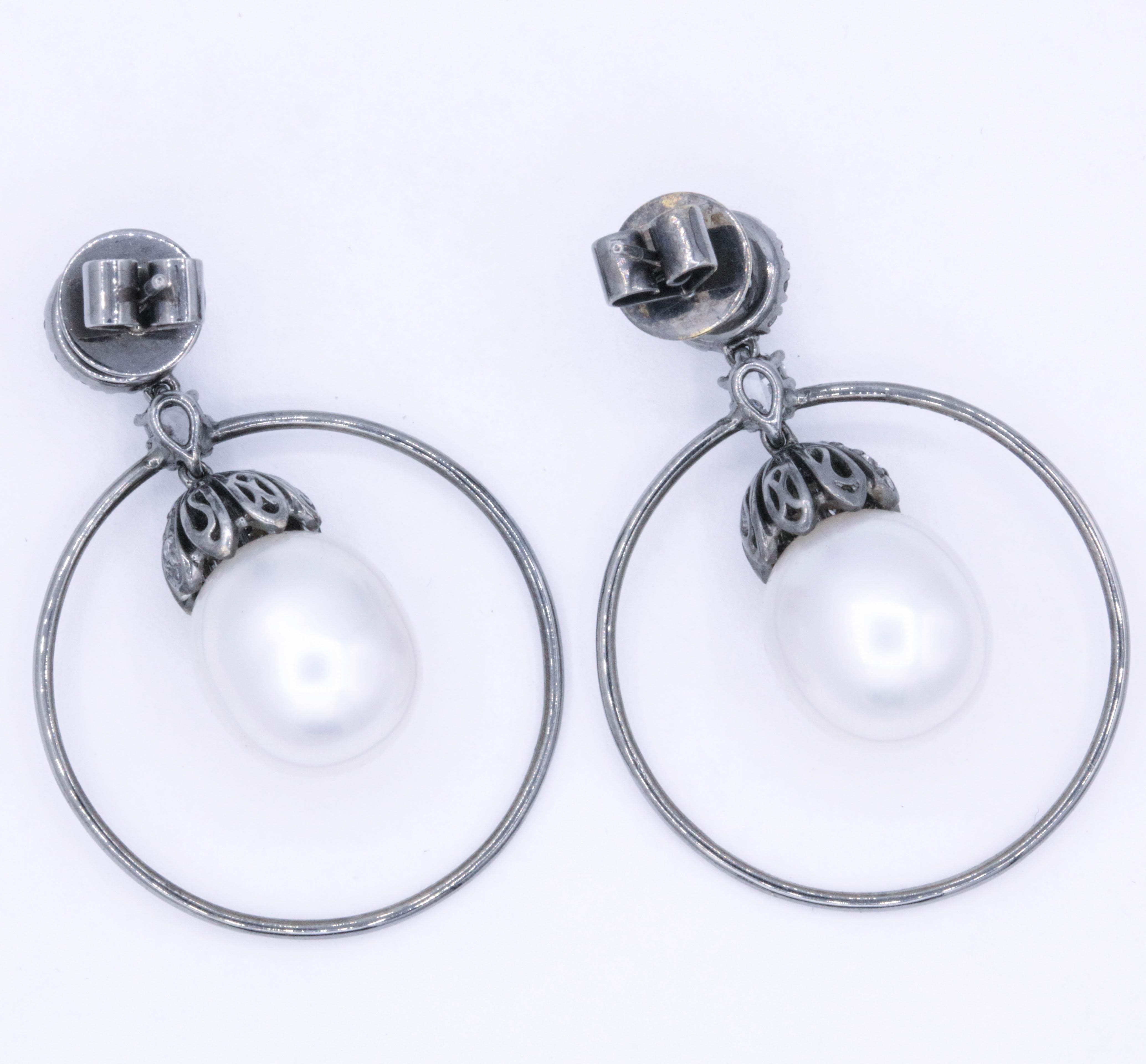 Diamond and Pearl Hoop Earrings 1.58 Carat 18K White Gold For Sale 1