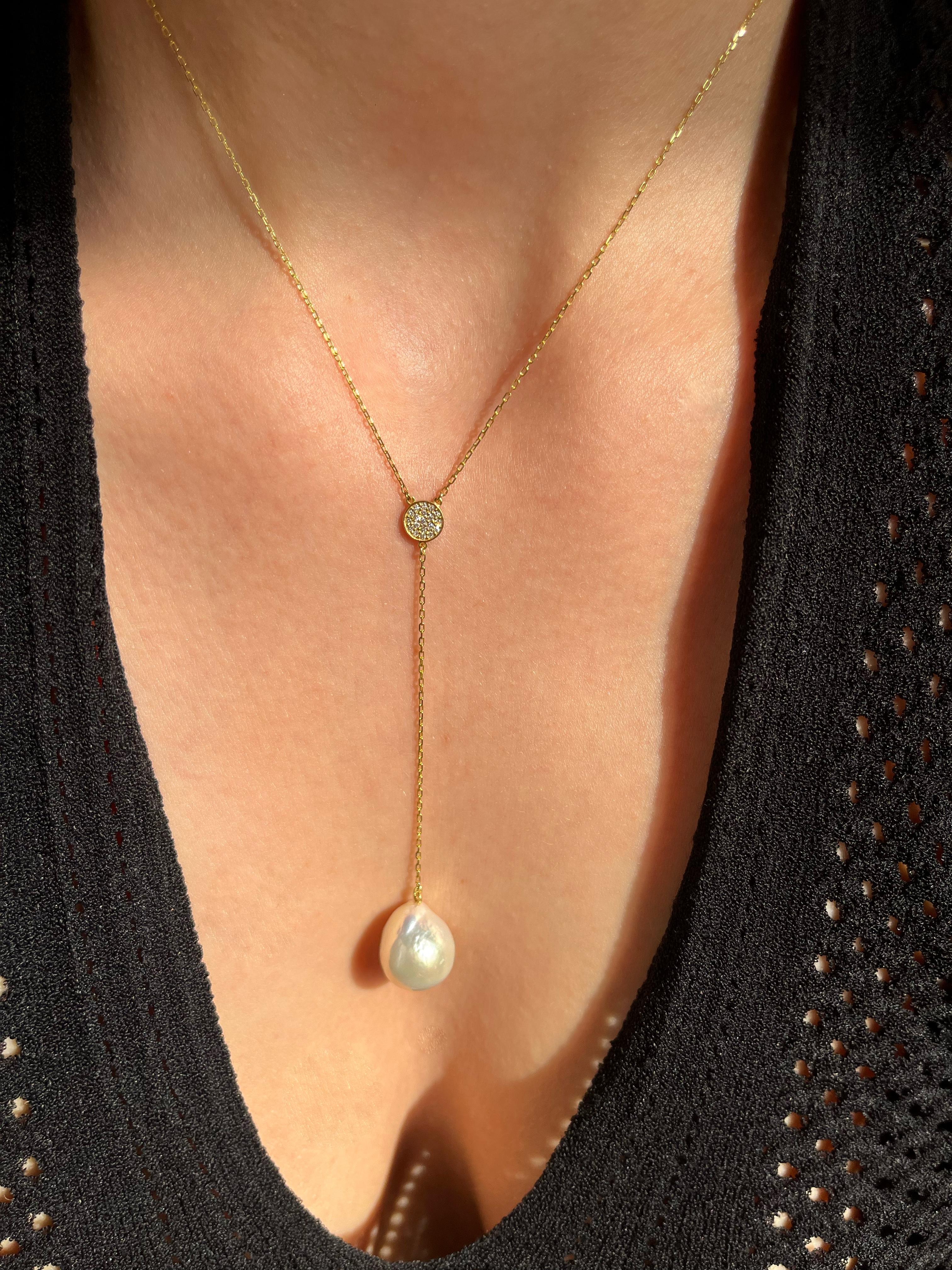 Round Cut Diamond and Pearl Lariat Necklace, 18K For Sale