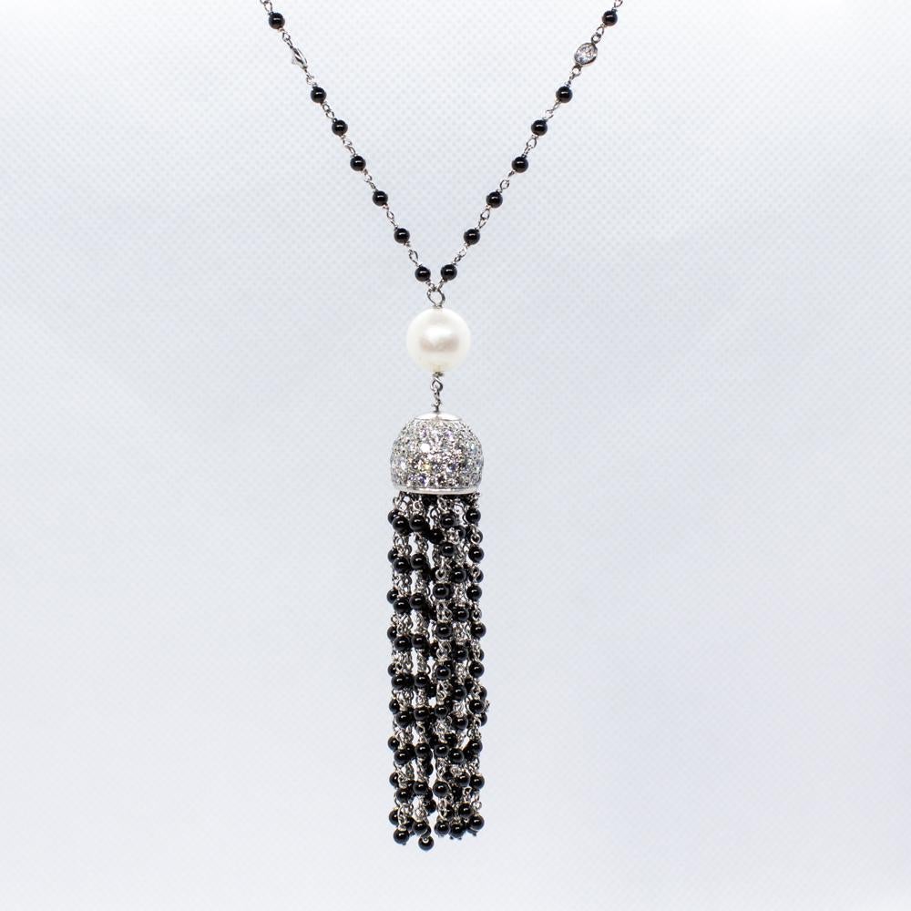 Collana di diamanti e perle Estate

Collana di diamanti e perle del 21° secolo: Una straordinaria miscela di eleganza e raffinatezza.

Pietra primaria: Diamante
Peso in carati primario: 2,18
Taglio primario della pietra: Rotondo
Colore primario