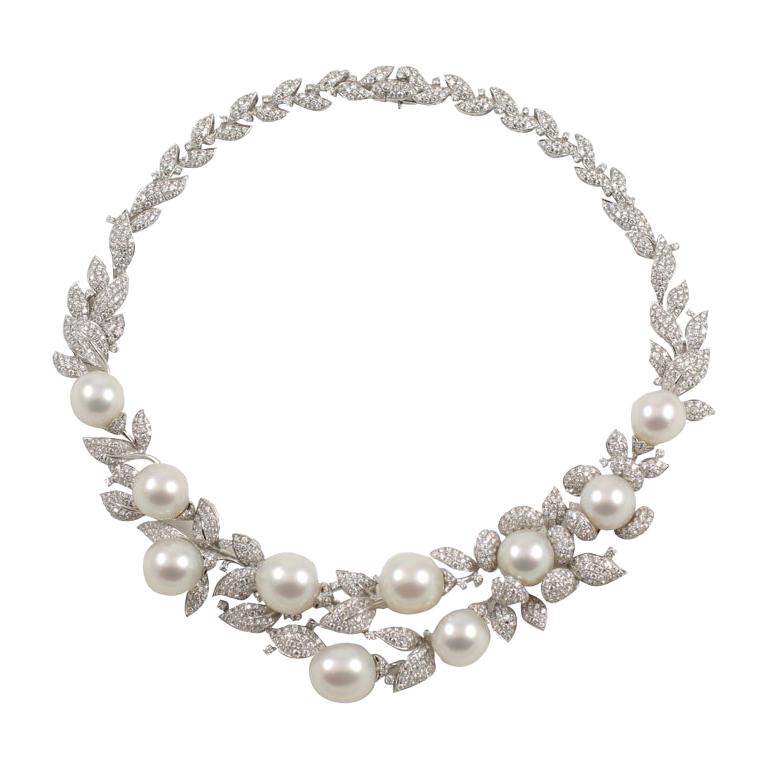 Diamond and Pearl necklace For Sale