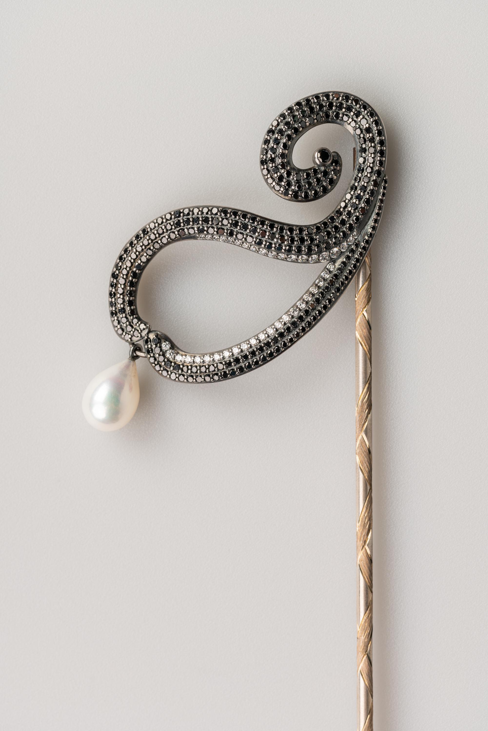 Art nouveau Masque, pendentif et broche opéra en diamants et perles en vente
