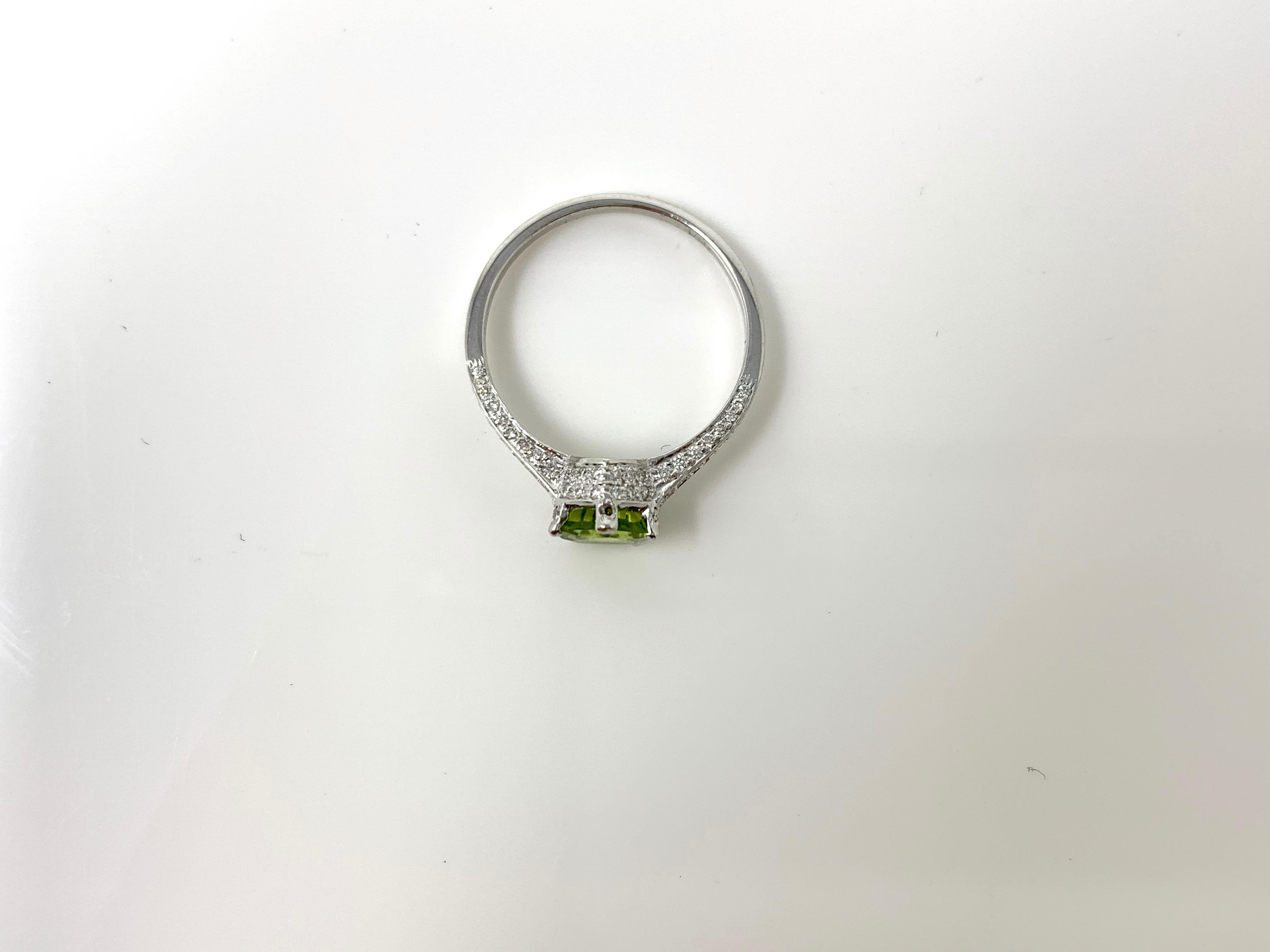 Women's or Men's Diamond and Peridot Engagement Ring in 18 Karat White Gold For Sale