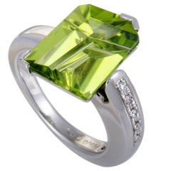 Vintage Diamond and Peridot Platinum Ring