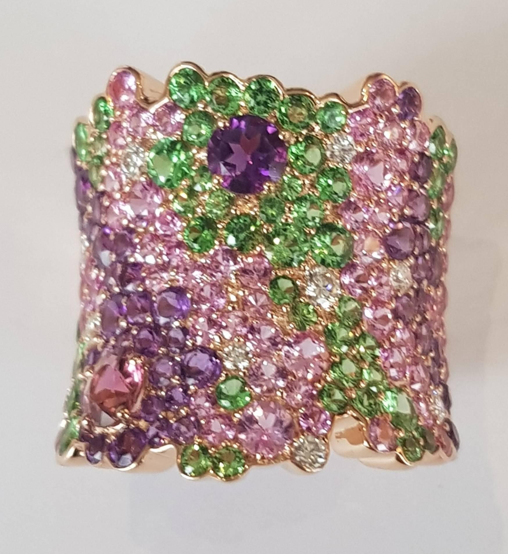 Diamond and Pink Sapphire and Tsavorite Ring in 18 Karat Rose Gold In New Condition In Wiesbaden, DE