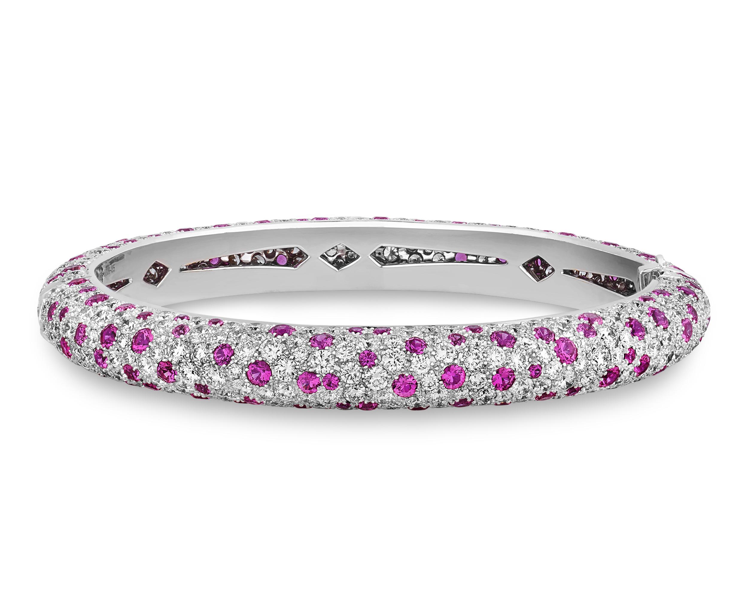 Moderne Bracelet en diamant et saphir rose en vente