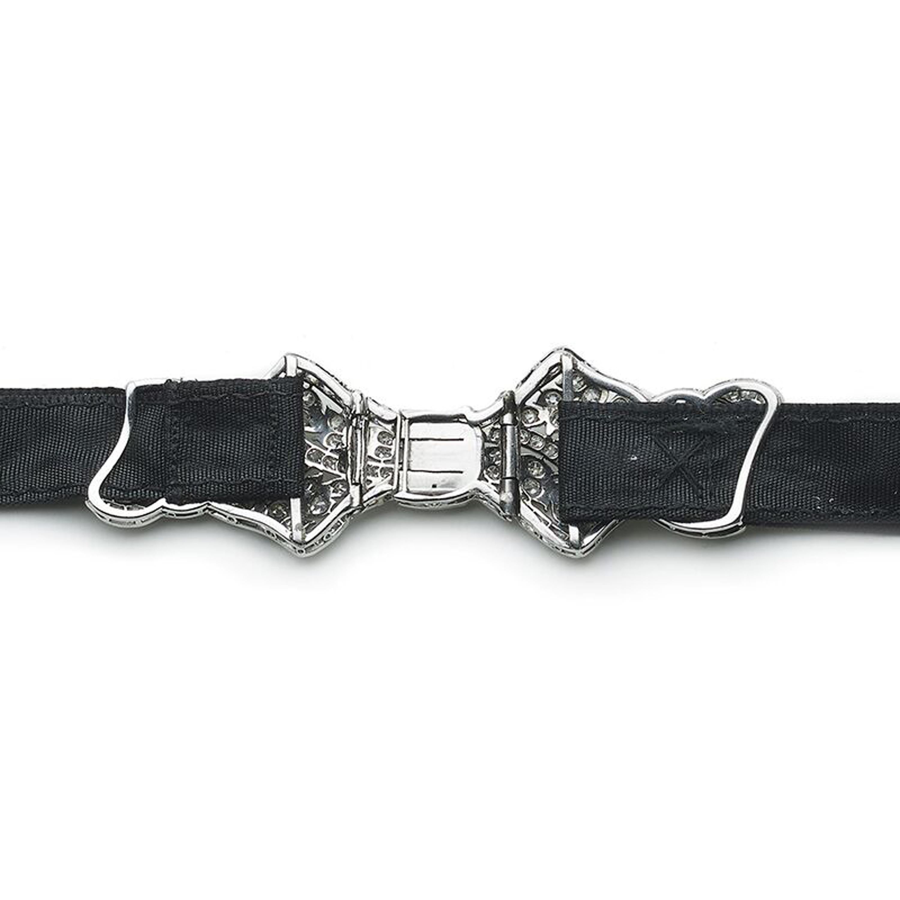 Old European Cut Diamond and Platinum Bow Choker Necklace, circa 1930 For Sale
