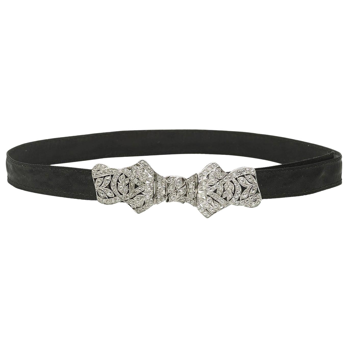 Diamond and Platinum Bow Choker Necklace, circa 1930 For Sale