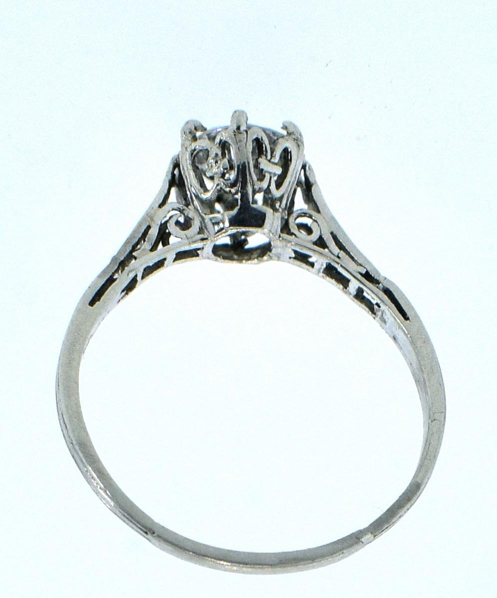 Diamond and Platinum Edwardian Ring, circa 1915 3