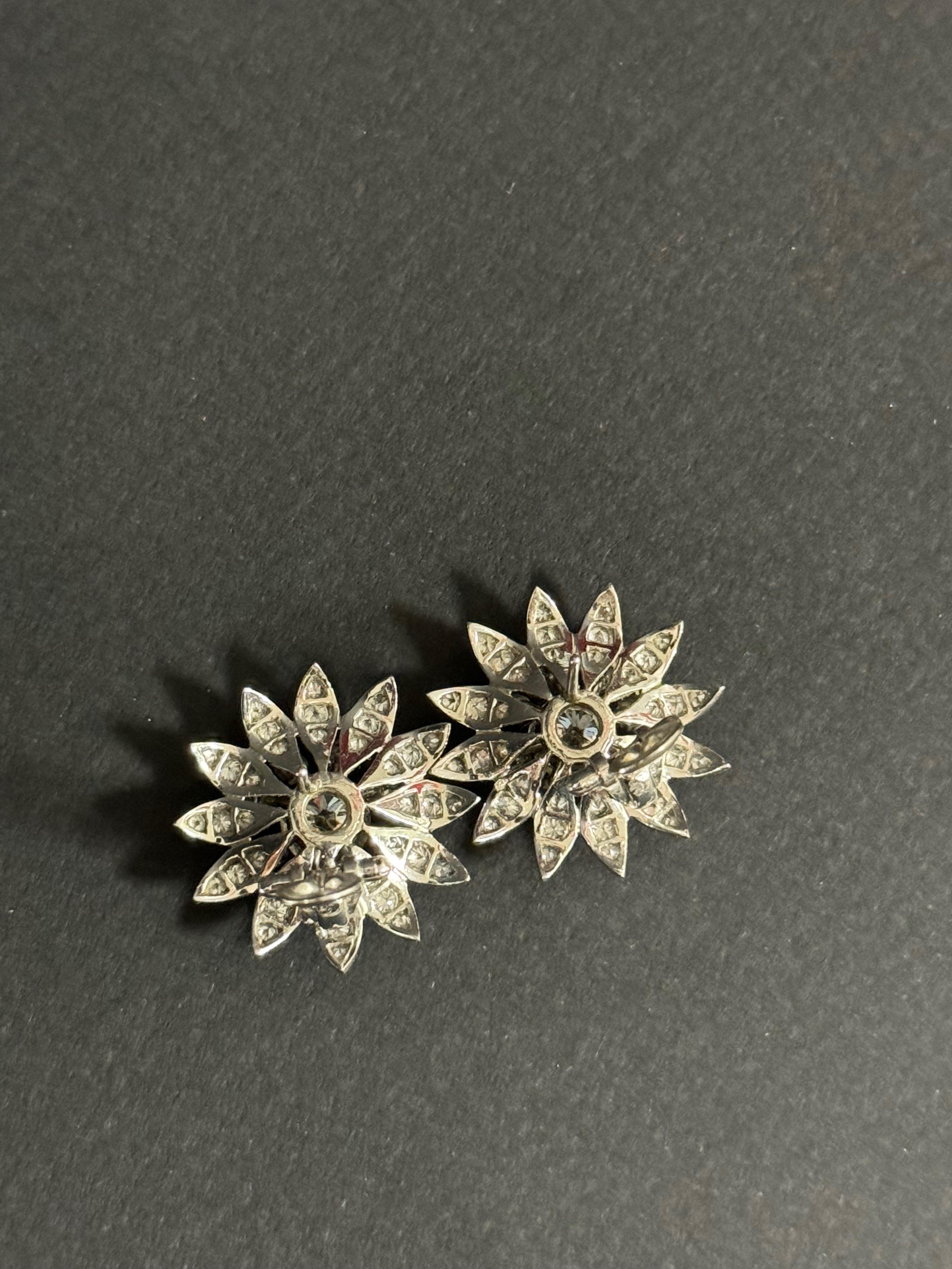 Pendientes Flor de diamantes y platino de hacia 1960 en venta 1