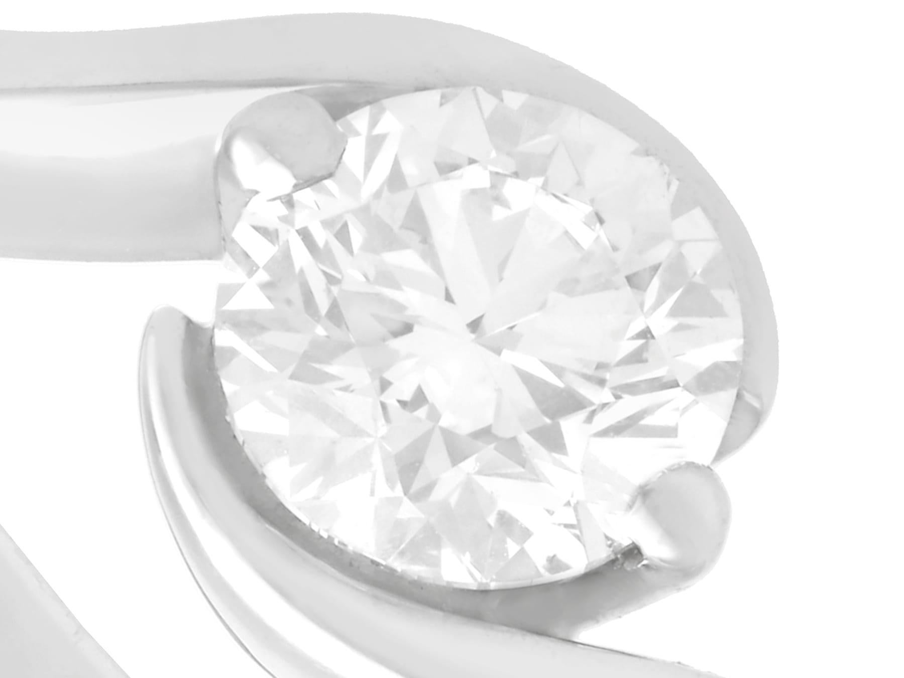 Round Cut 0.99 Carat Diamond and Platinum Solitaire Engagement Ring For Sale