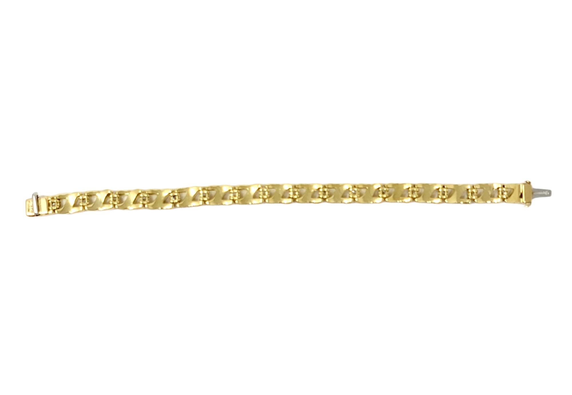 Round Cut Diamond and Ribbon Motif Link Bracelet 18 Karat Yellow Gold 2.02 Carats Total For Sale