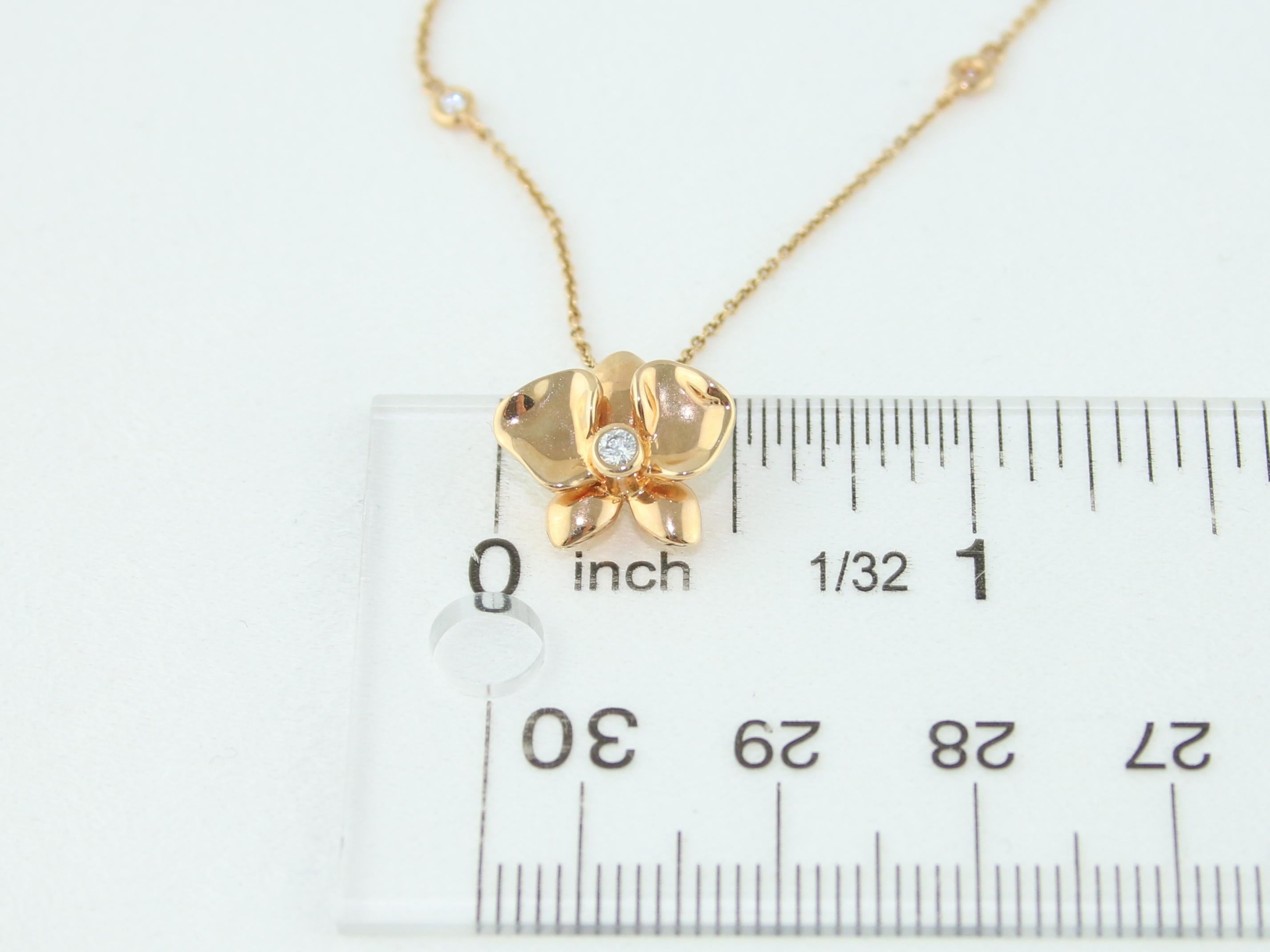 Diamond and Rose Gold Flower Pendant Chain Necklace For Sale 2