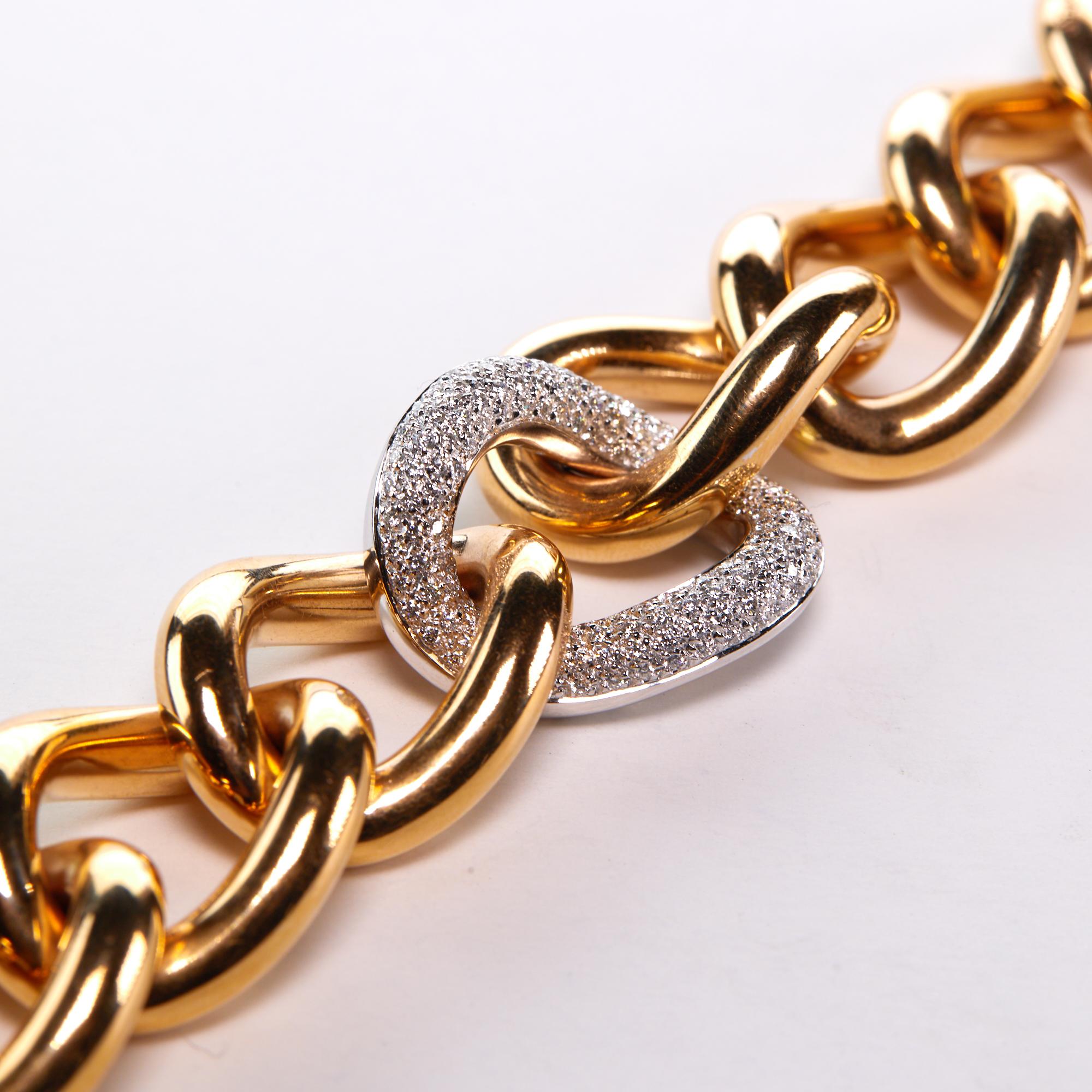 Diamond and Rose Gold Link Bracelet In New Condition For Sale In Palm Desert, CA