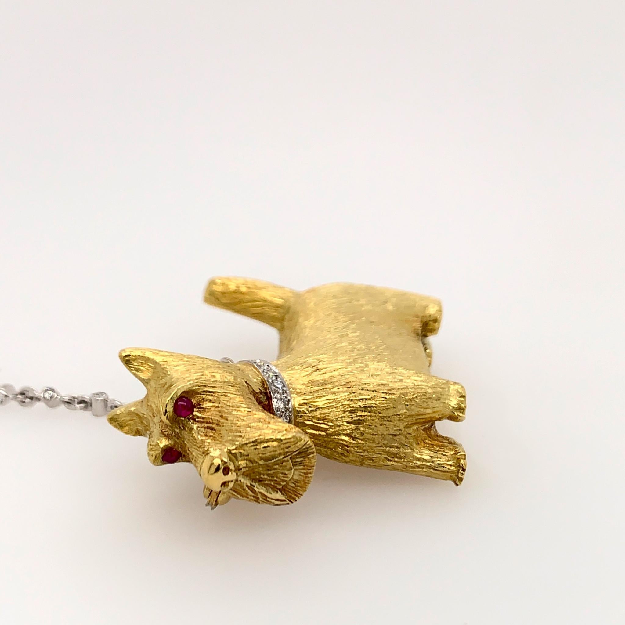 Diamond and Ruby 18 Karat Yellow and White Gold Scottie Dog Brooch In Good Condition For Sale In Los Angeles, CA