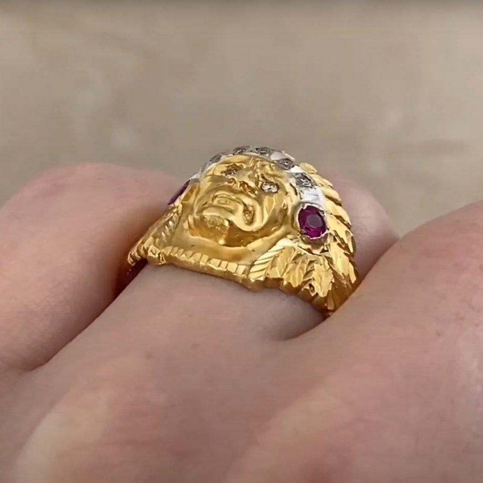 Bague tribale en or jaune 18 carats avec diamants et rubis (environ 0,2 carat) Excellent état - En vente à New York, NY