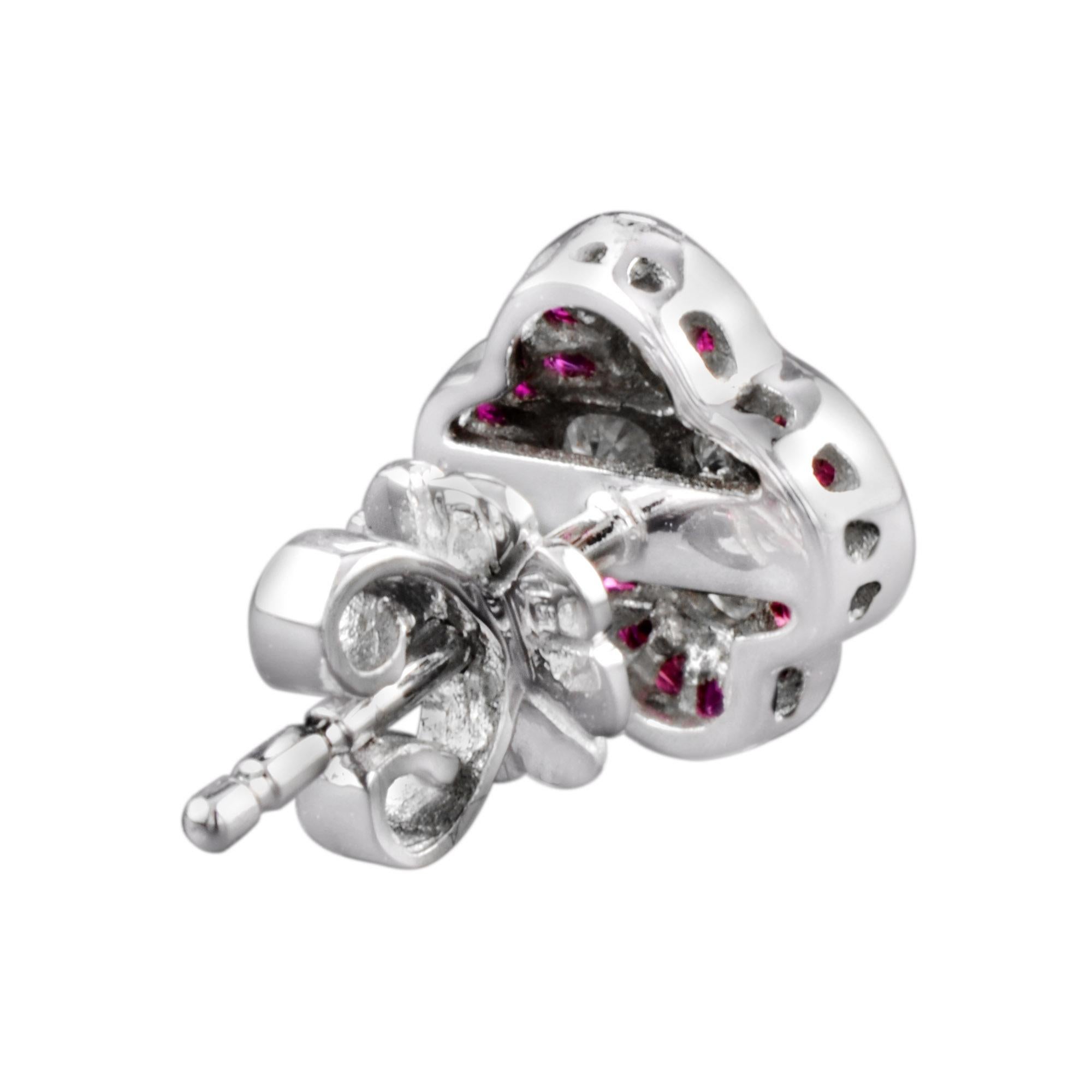 Im Angebot: Set aus Diamant- und Rubin-Cluster-Ring und Ohrring im Art-déco-Stil mit Blumenmuster () 11