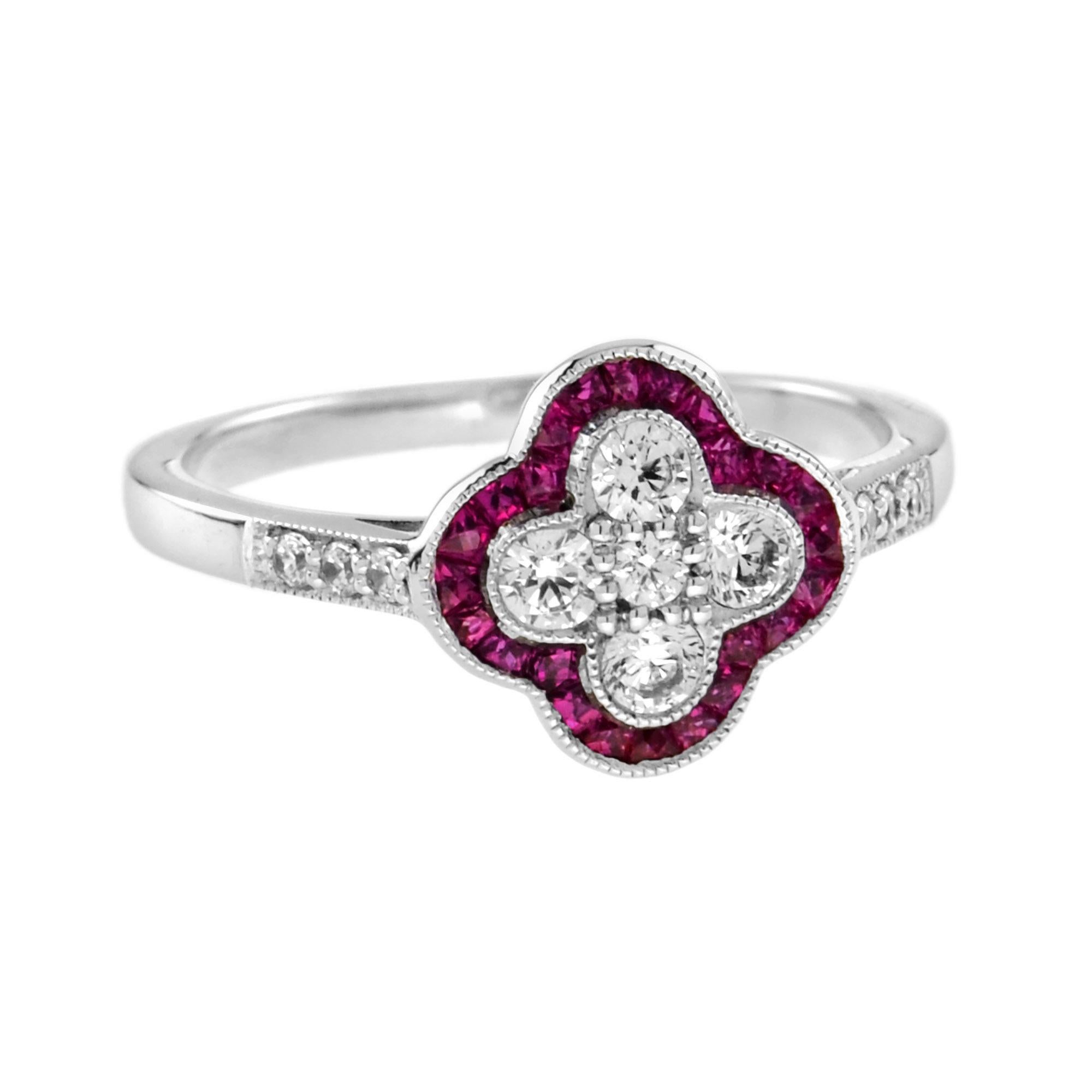 Im Angebot: Set aus Diamant- und Rubin-Cluster-Ring und Ohrring im Art-déco-Stil mit Blumenmuster () 3