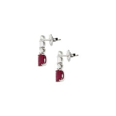 Orecchini con diamanti e rubini in oro bianco, 2,94 carati