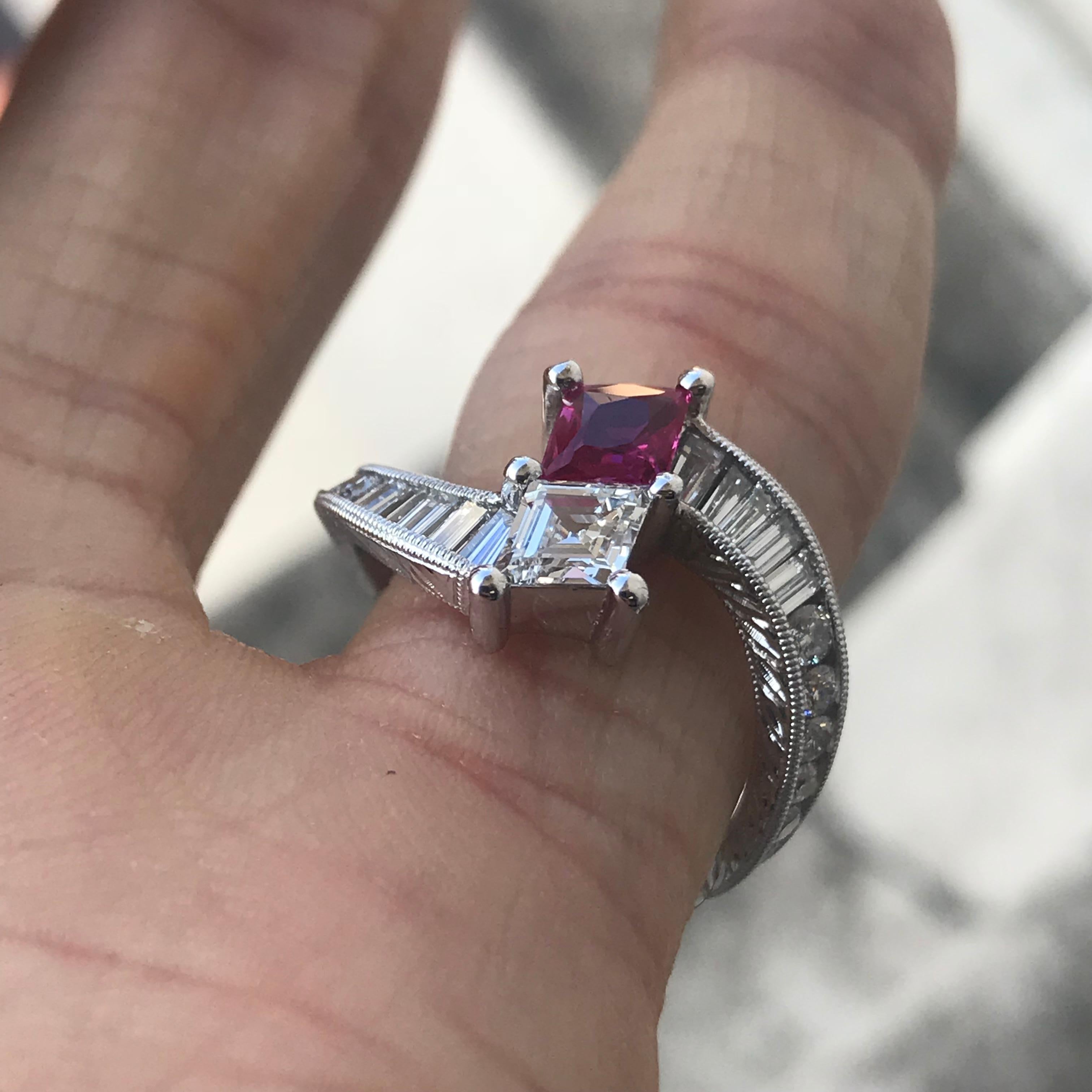 Can be sized to any finger size, ring will be made to order and take approximately  3 - 6 Geschäftswochen. Wenn Sie einen früheren Termin benötigen, lassen Sie es uns wissen und wir werden sehen, ob wir Ihnen entgegenkommen können.

Der Preis ist