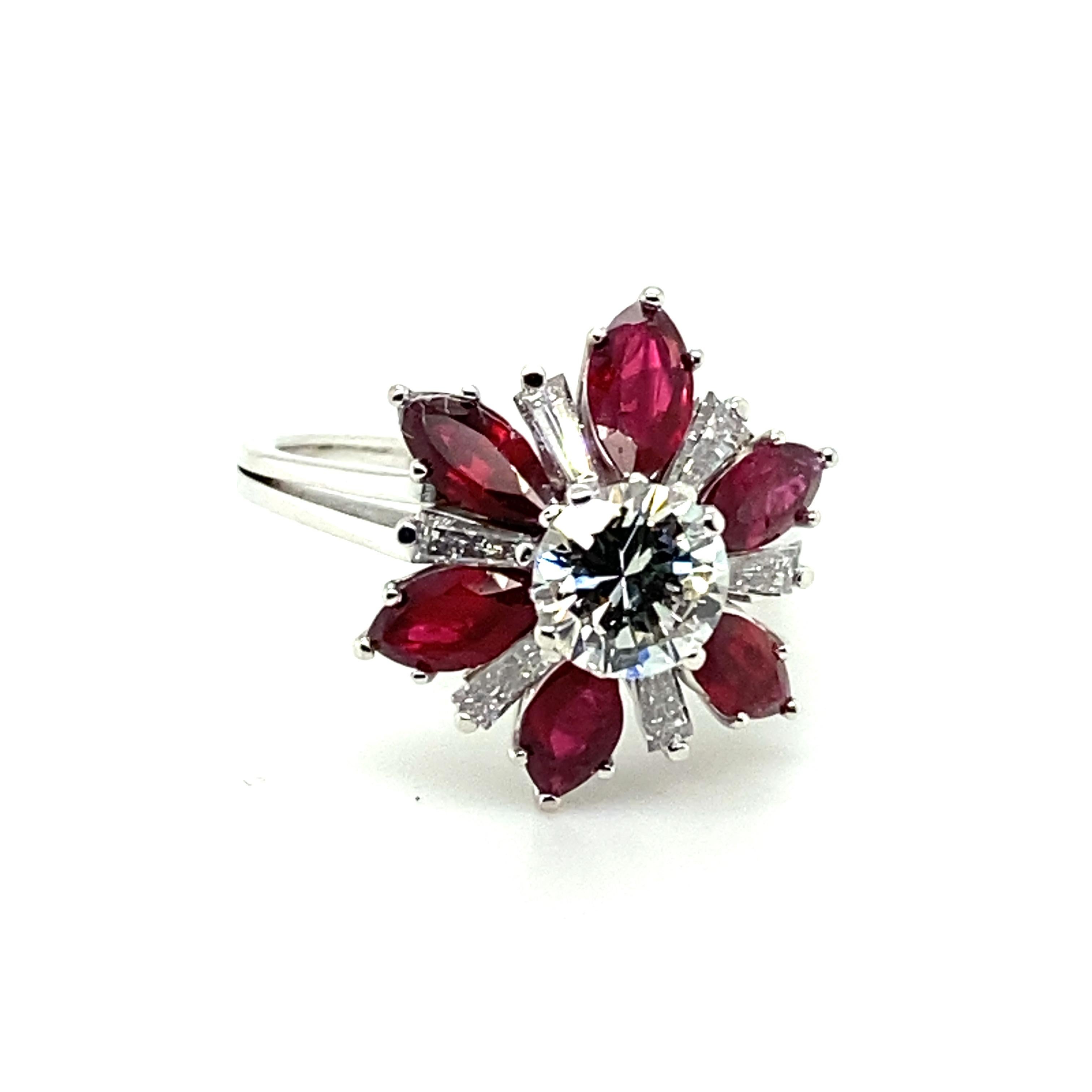 Diamant- und Rubinring aus 18 Karat Weißgold (Brillantschliff)