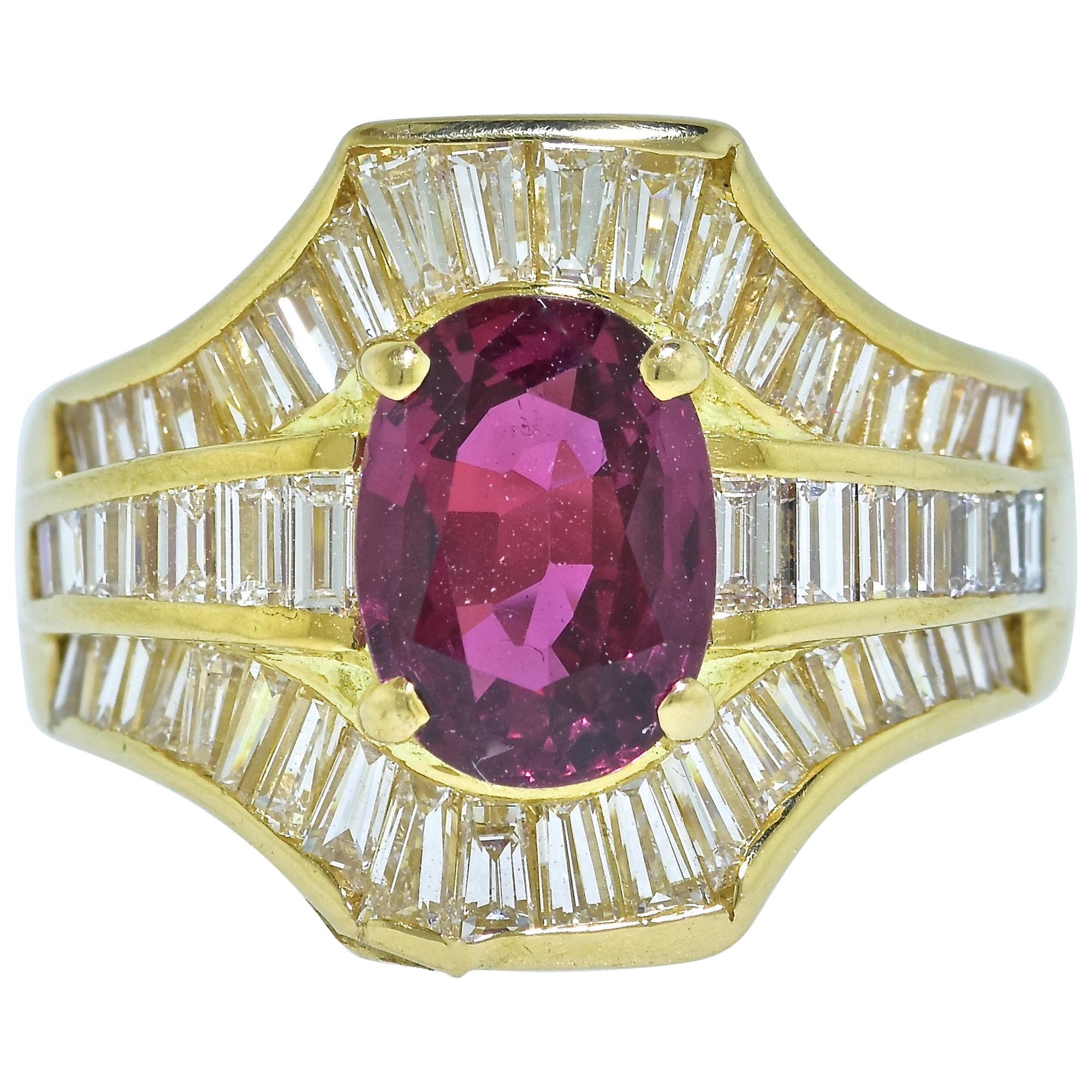 Contemporary Diamond and Ruby Ring in 18K Yellow Gold