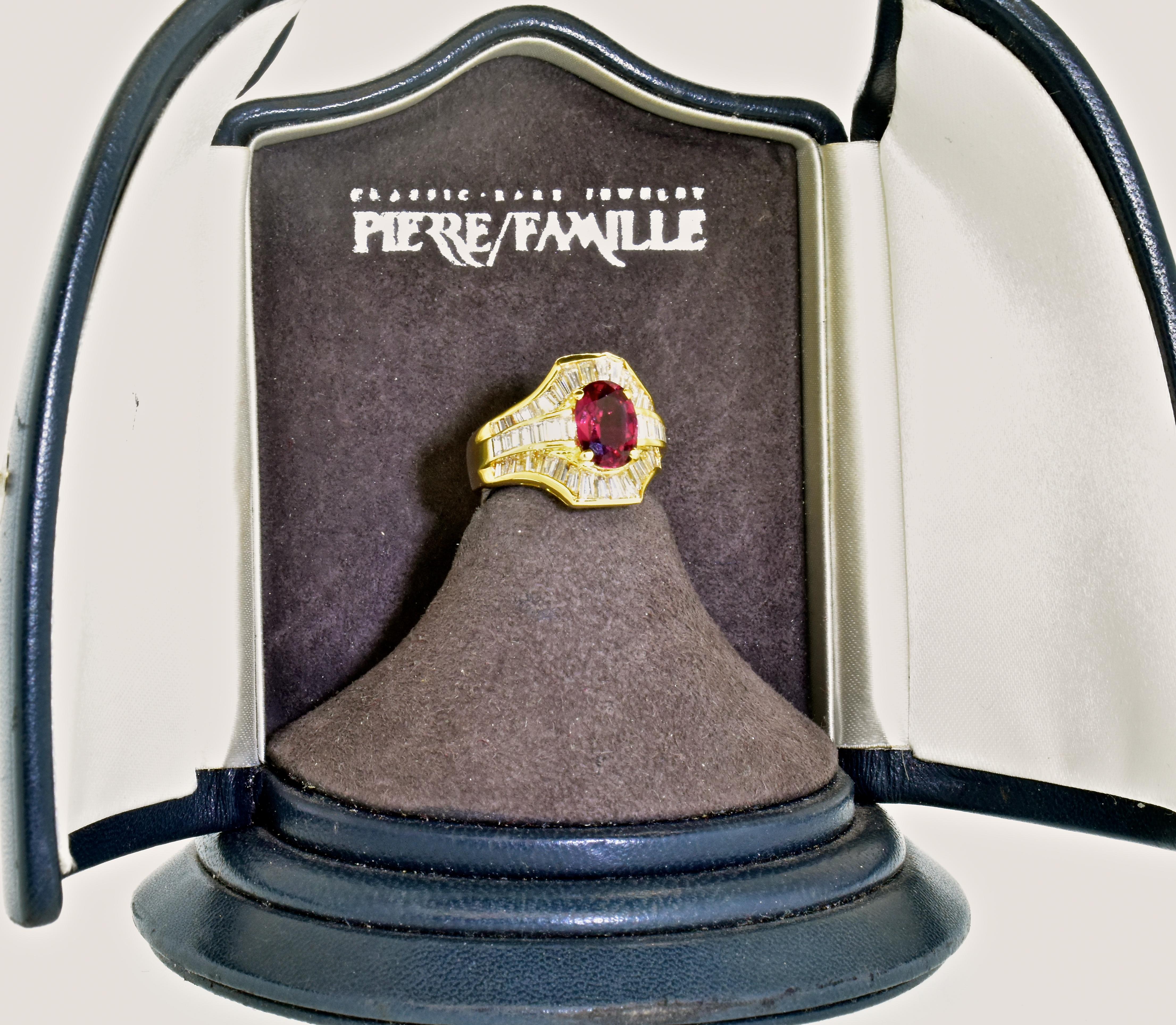 Diamond and Ruby Ring in 18K Yellow Gold 2