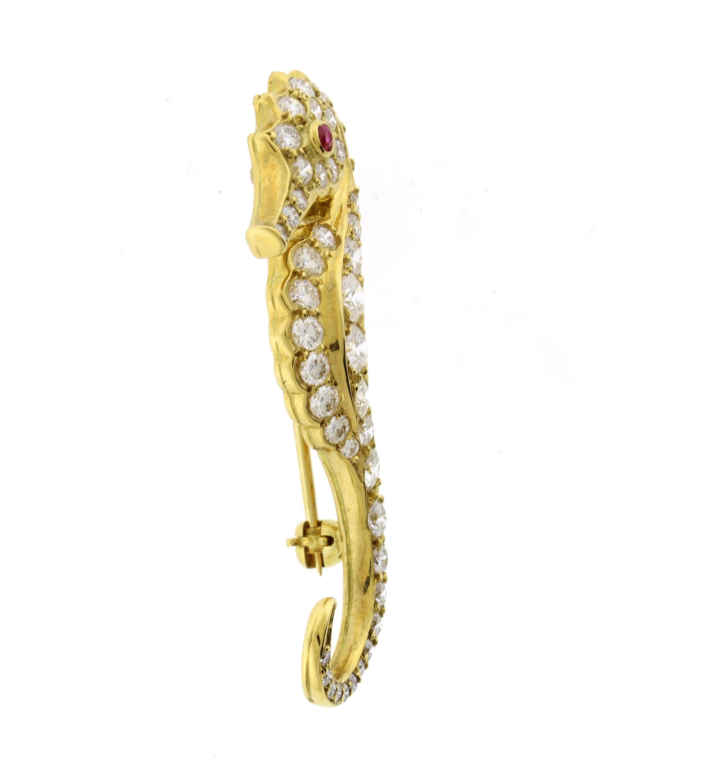 Diamond and Ruby Seahorse Brooch by Pampillonia Jewelers In New Condition For Sale In Bethesda, MD
