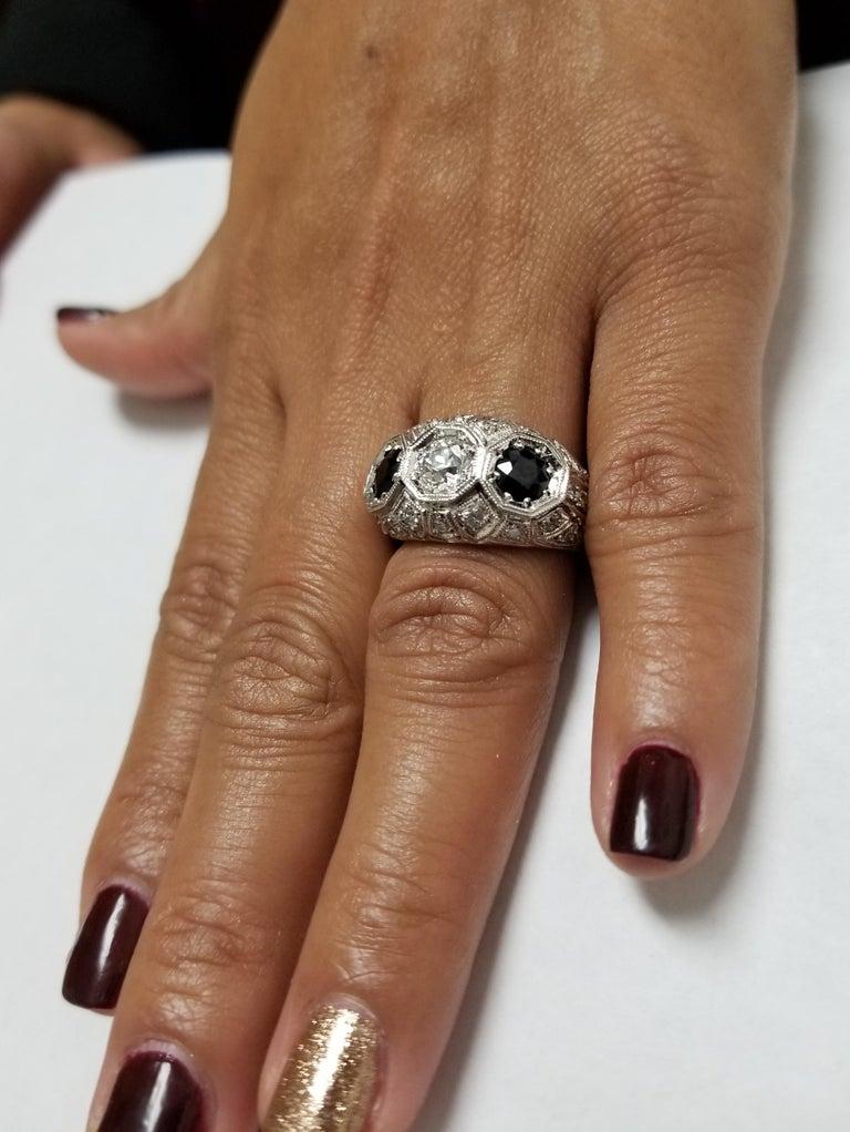 Ring mit Diamant und Saphir im Art-déco-Stil im Zustand „Hervorragend“ im Angebot in Los Angeles, CA