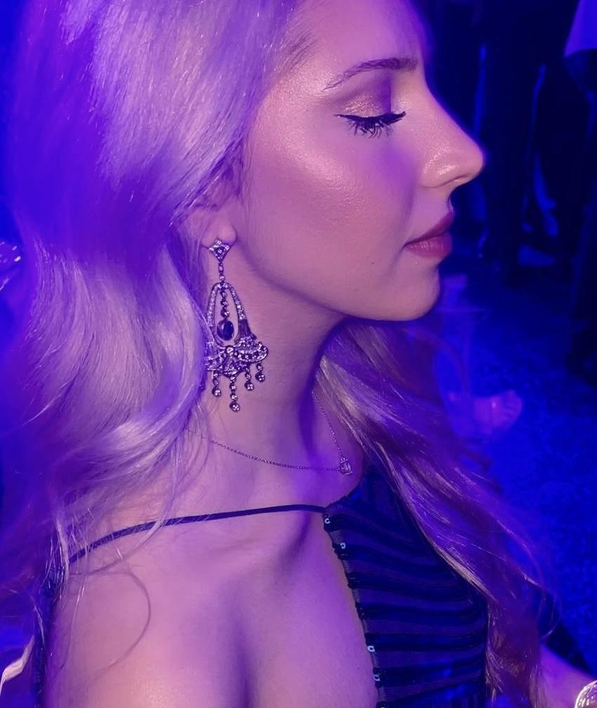 Boucles d'oreilles chandelier en diamant et saphir Bon état - En vente à New York, NY