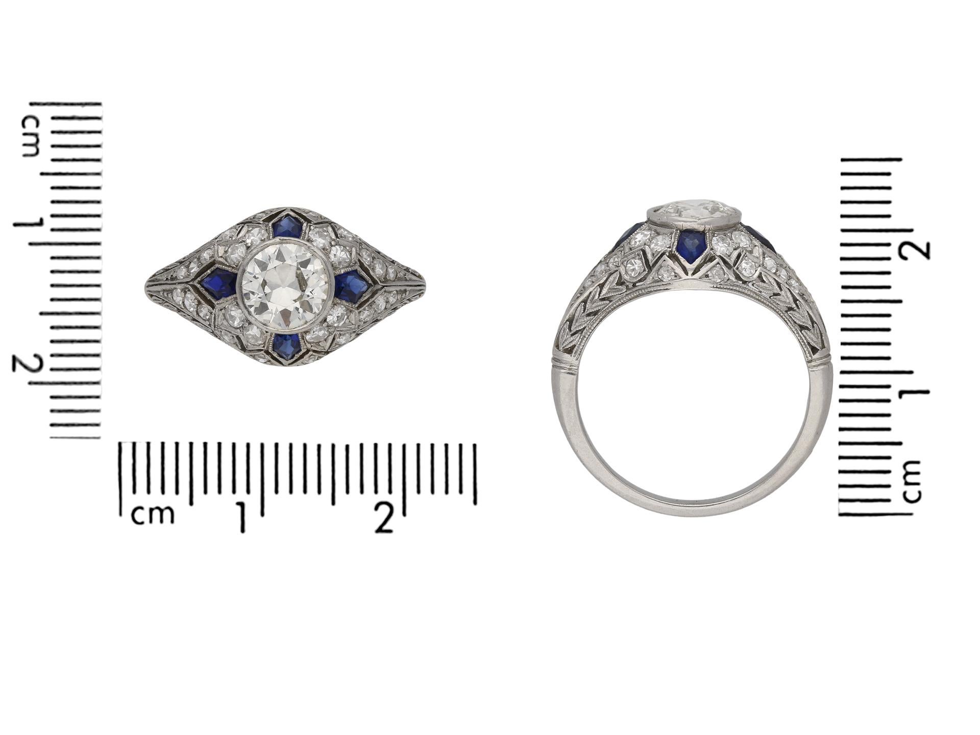 Diamant- und Saphir-Cluster-Ring, um 1920 im Zustand „Gut“ im Angebot in London, GB
