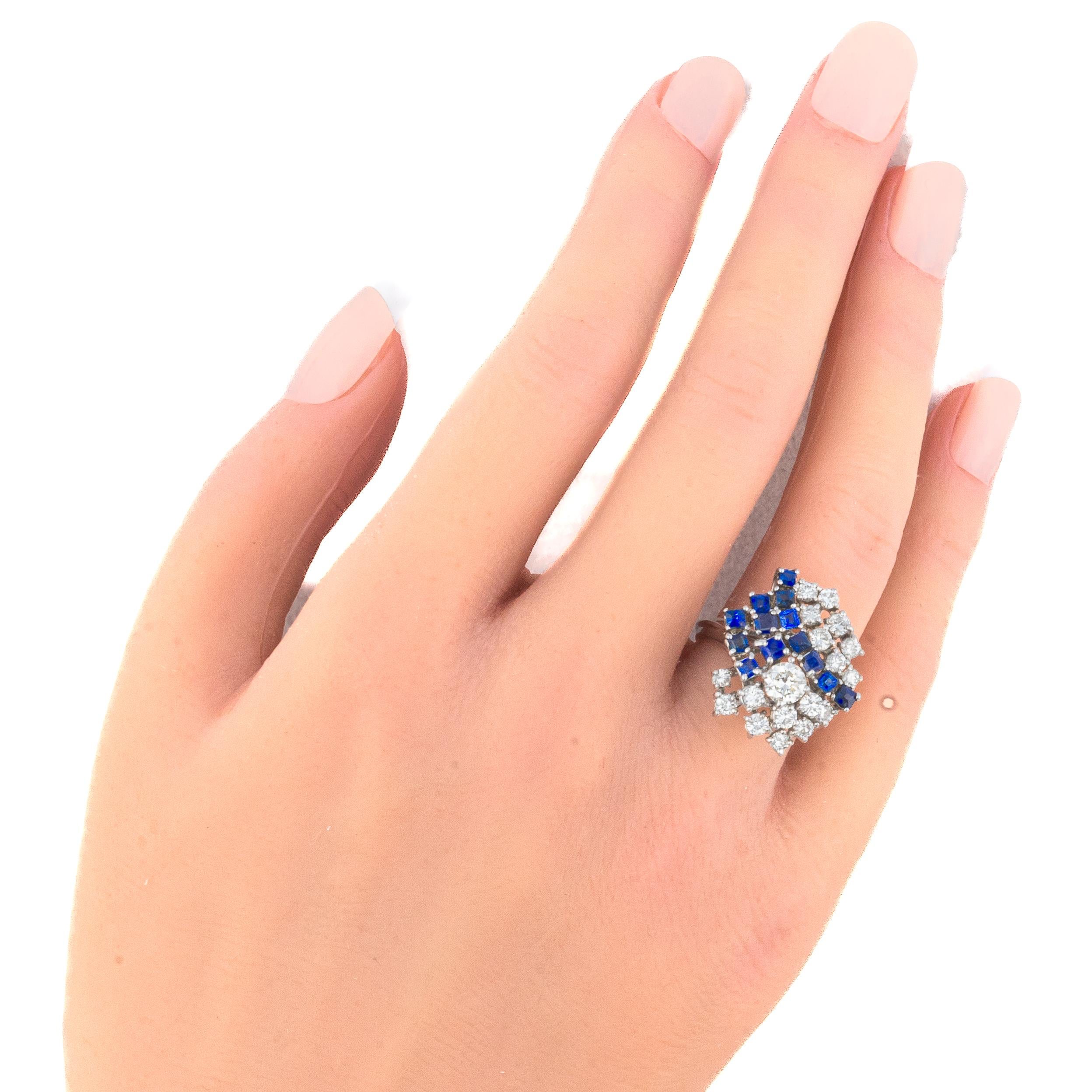 Diamant und Saphir Cluster Ring (Retro) im Angebot