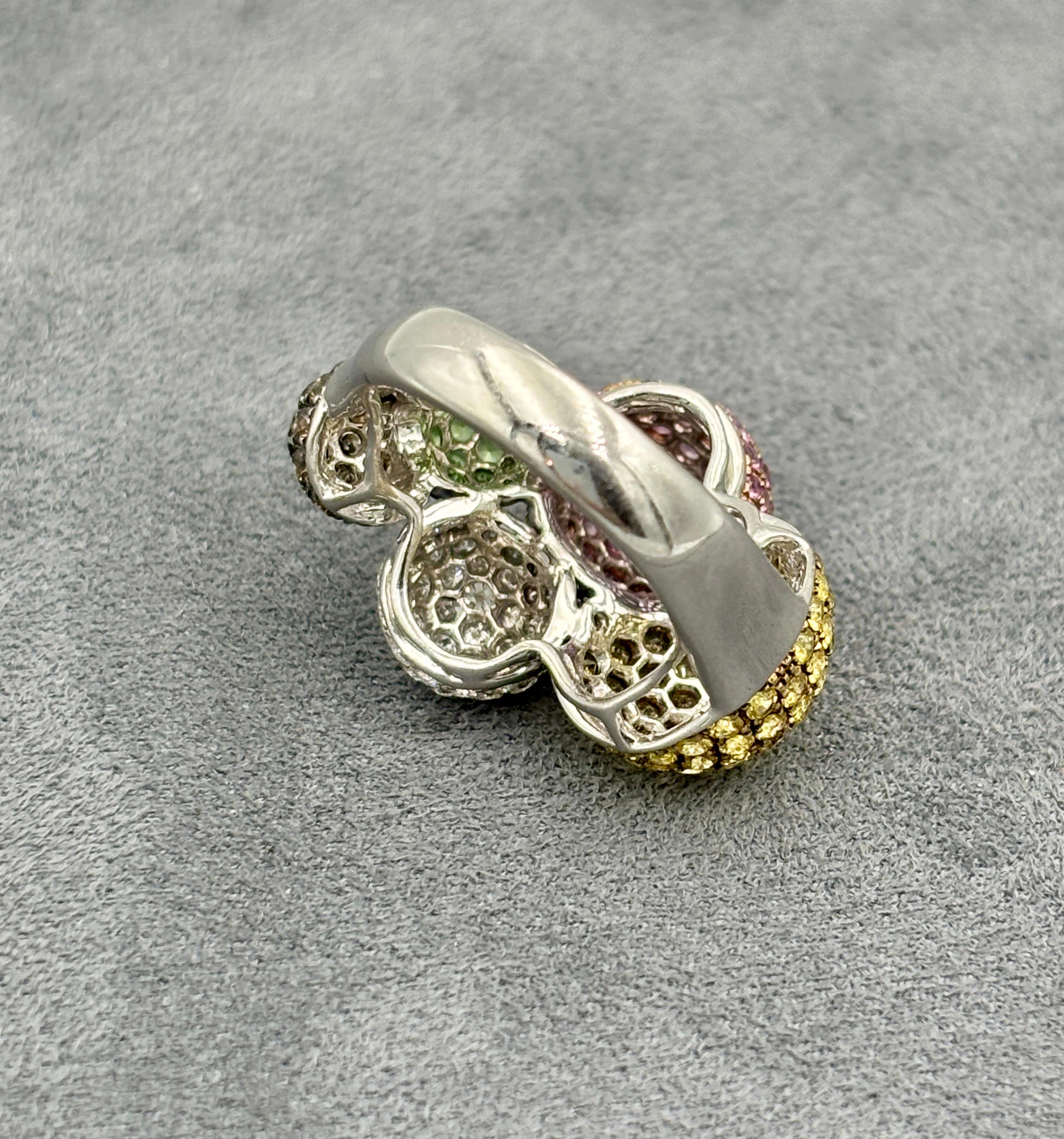 Diamant- und Saphirbesetzter „Blasen“-Ring Teil eines Sets mit Anhänger im Angebot 2
