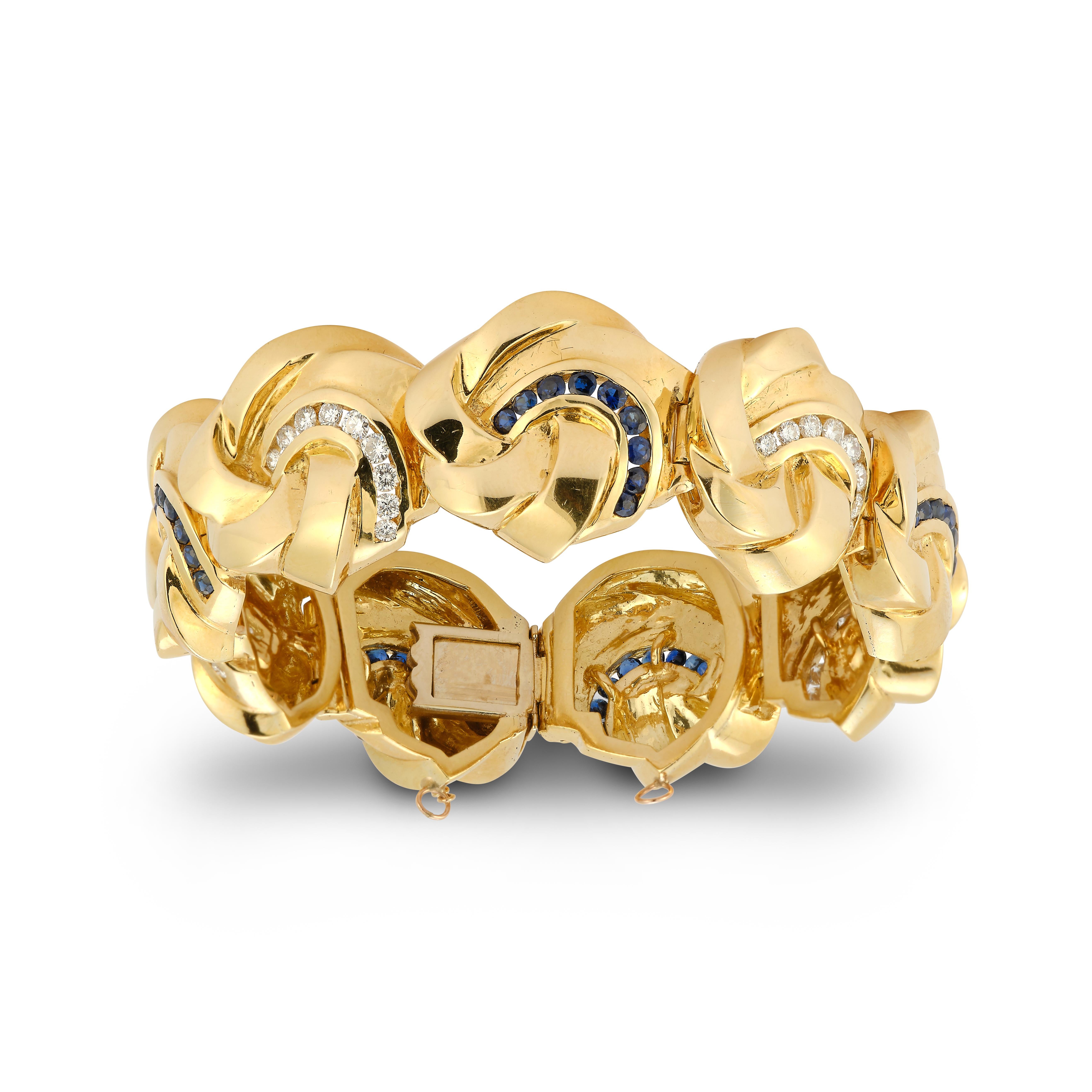 Diamond and Sapphire Gold Bracelet In Excellent Condition For Sale In New York, NY