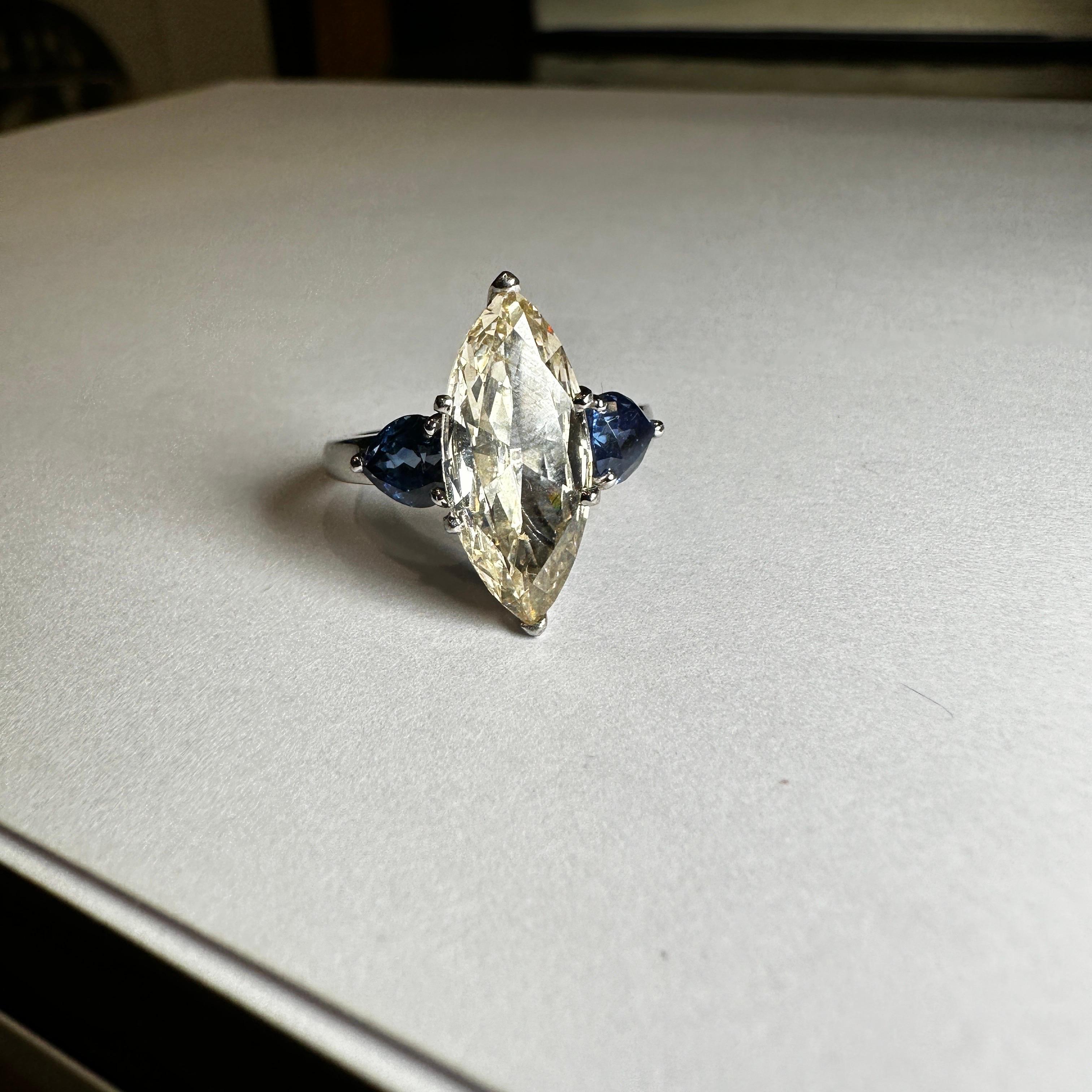 Women's or Men's Diamond and Sapphire ring  For Sale