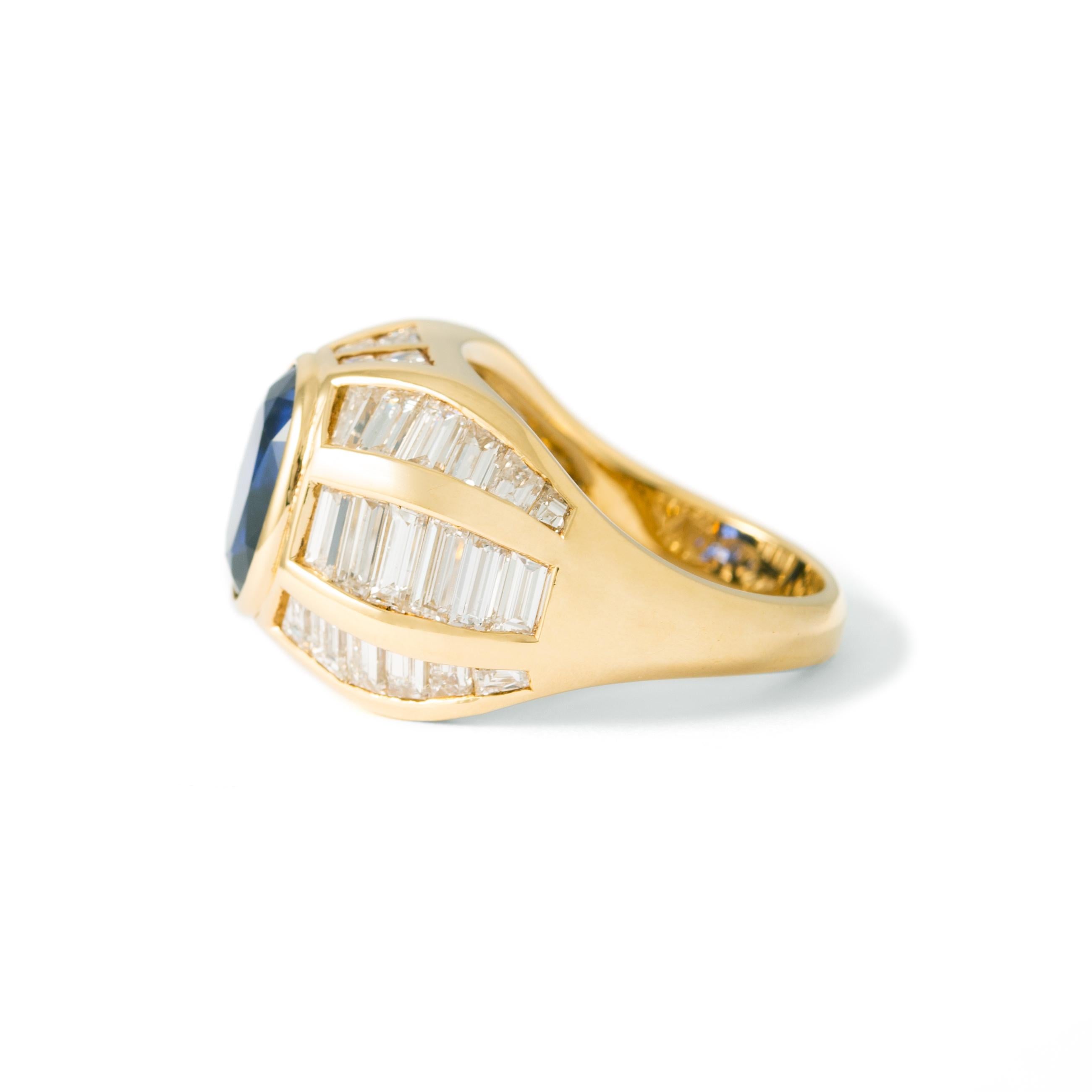 Diamond and Sapphire Ring In New Condition For Sale In Geneva, CH