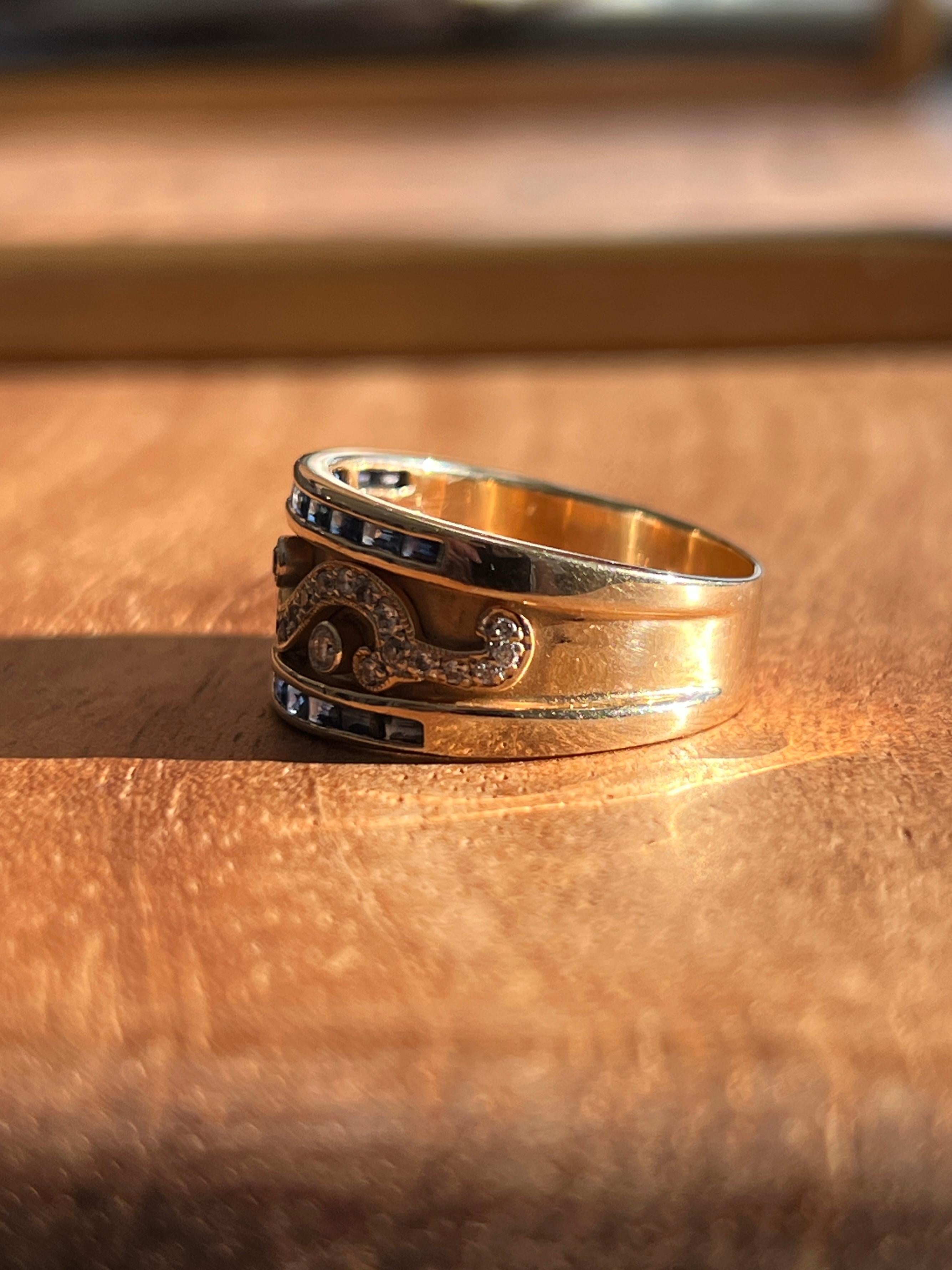 Round Cut Diamond and Sapphire Yellow Gold Statement Ring For Sale