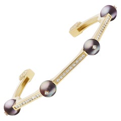 Diamond and Sea of Cortez Pearl Bracelet in 18 Karat Gold by Andrew Glassford