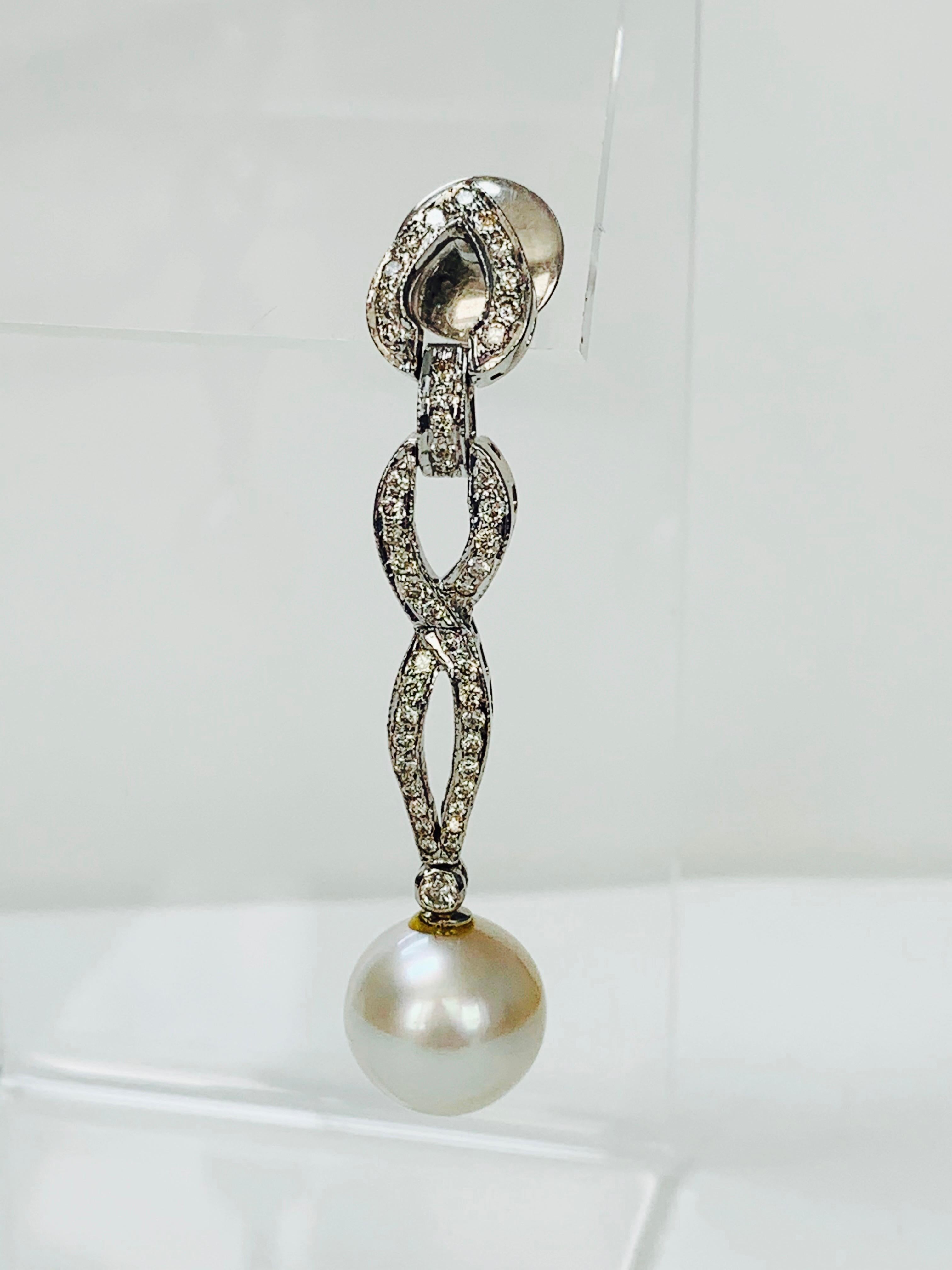 Diamond and South Sea Pearl Earrings in 18k White Gold In New Condition For Sale In New York, NY