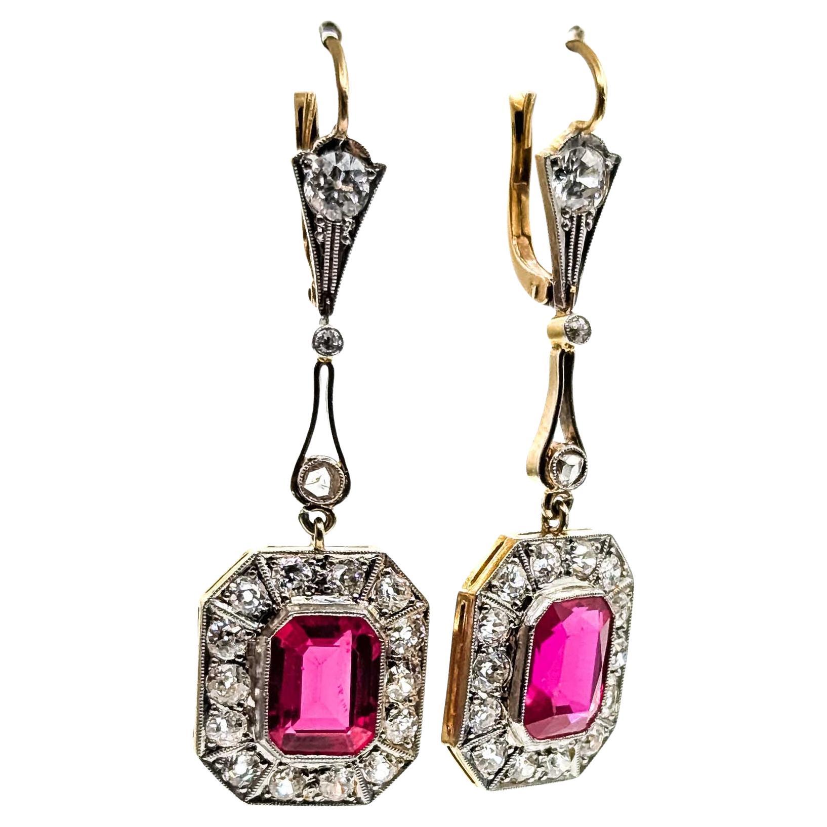 Ohrringe aus Platin mit Diamanten und synthetischen Rubinen