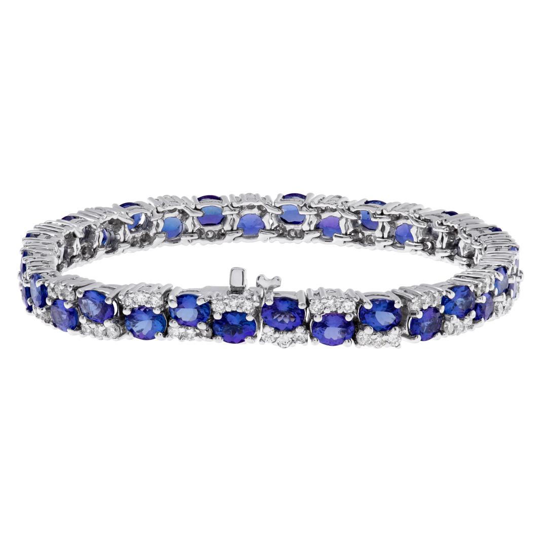 Diamond and Tanzanite Bracelet in 14k White Gold and Approximately 2.80 Carats In Excellent Condition In Surfside, FL