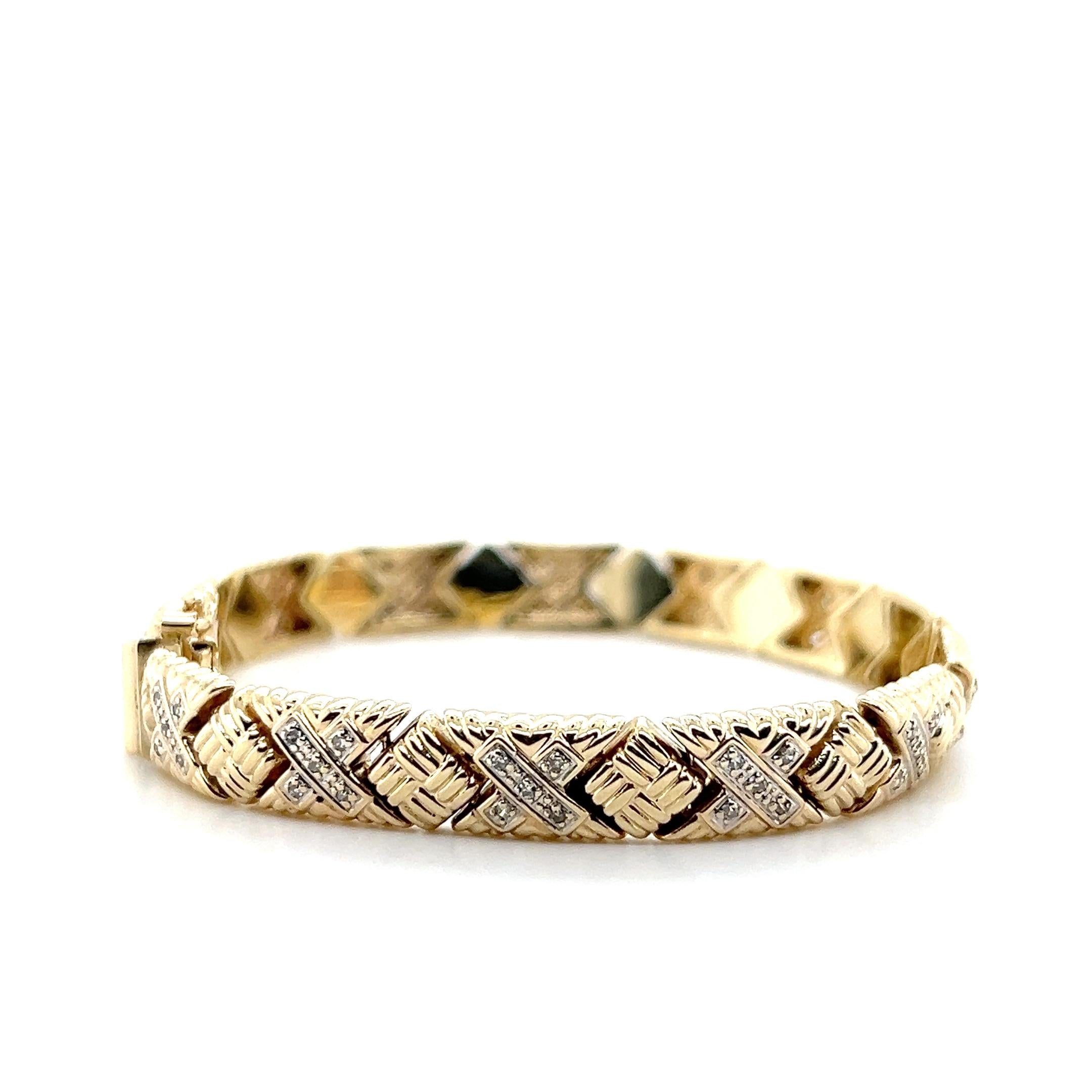 Bracelet à maillons Stampado en or bicolore et diamants Bon état - En vente à Towson, MD