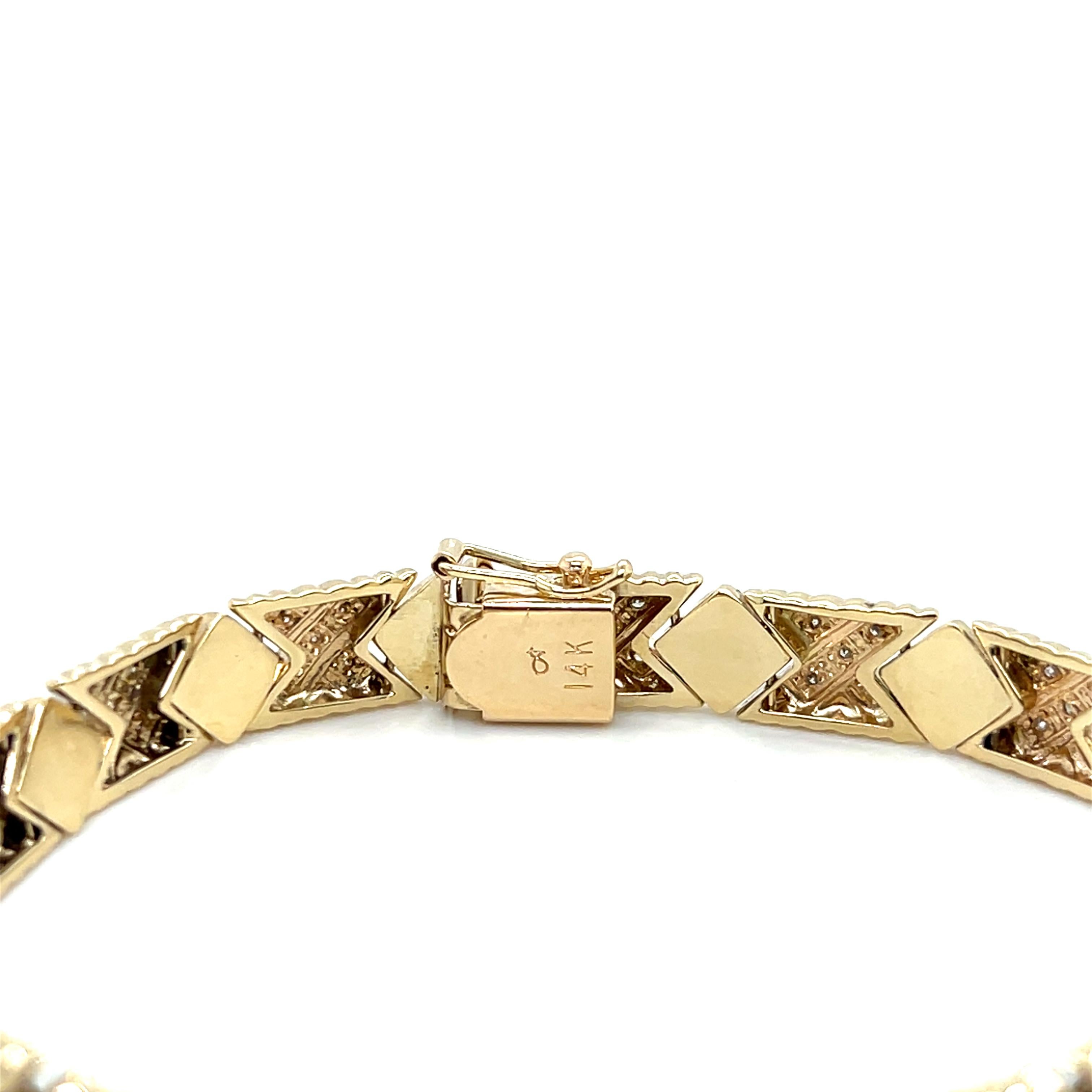 Bracelet à maillons Stampado en or bicolore et diamants en vente 1