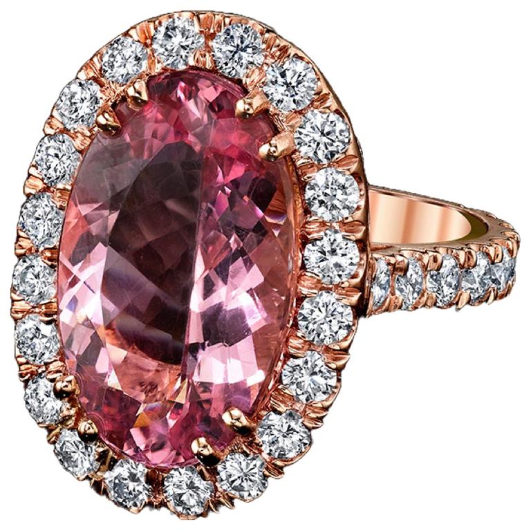 Diamond and Vivid Pink Morganite Oval '4.94 Carat' Ring 18 Karat Rose Gold