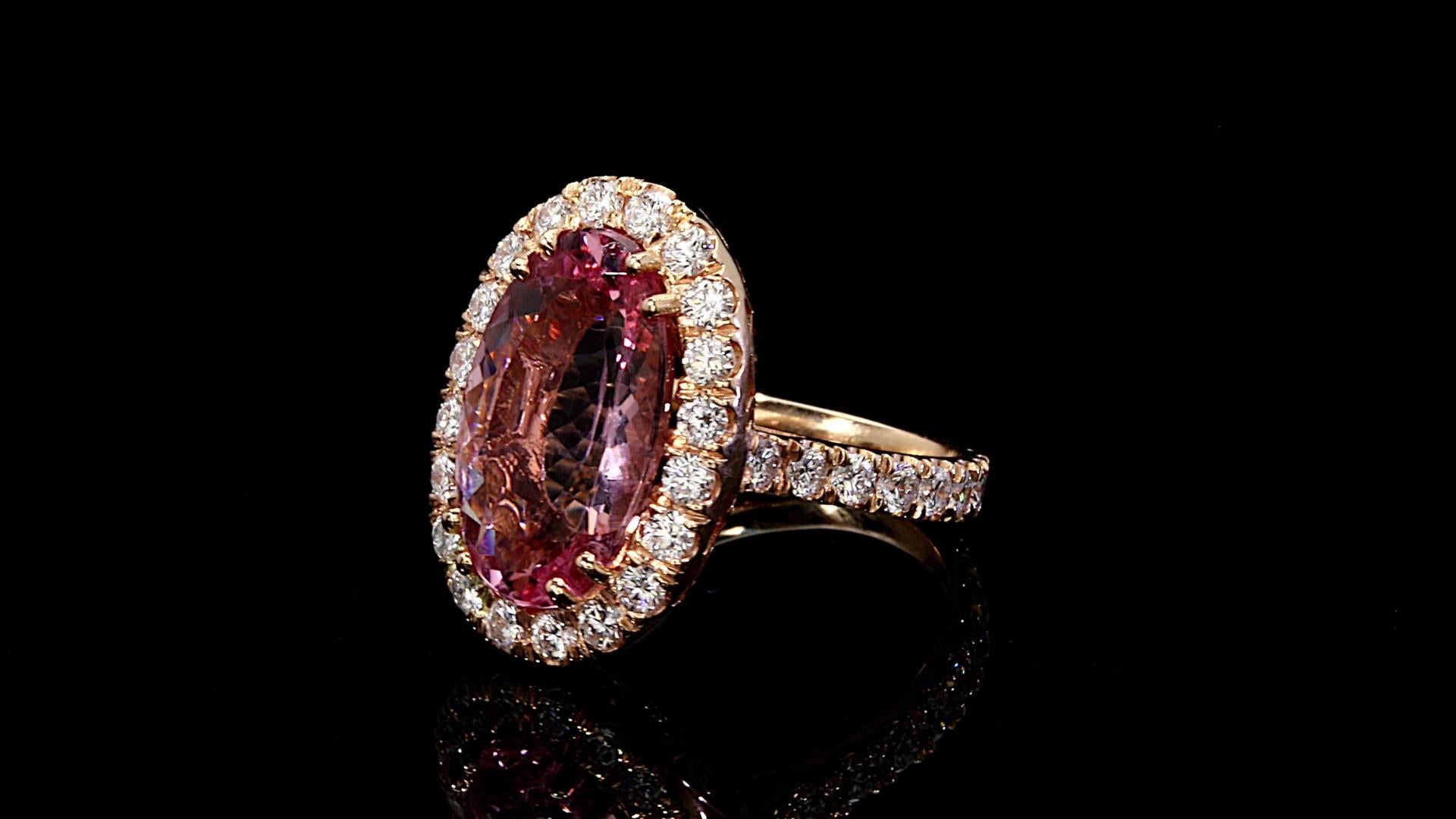 Oval Cut Diamond and Vivid Pink Morganite Oval '4.94 Carat' Ring 18 Karat Rose Gold