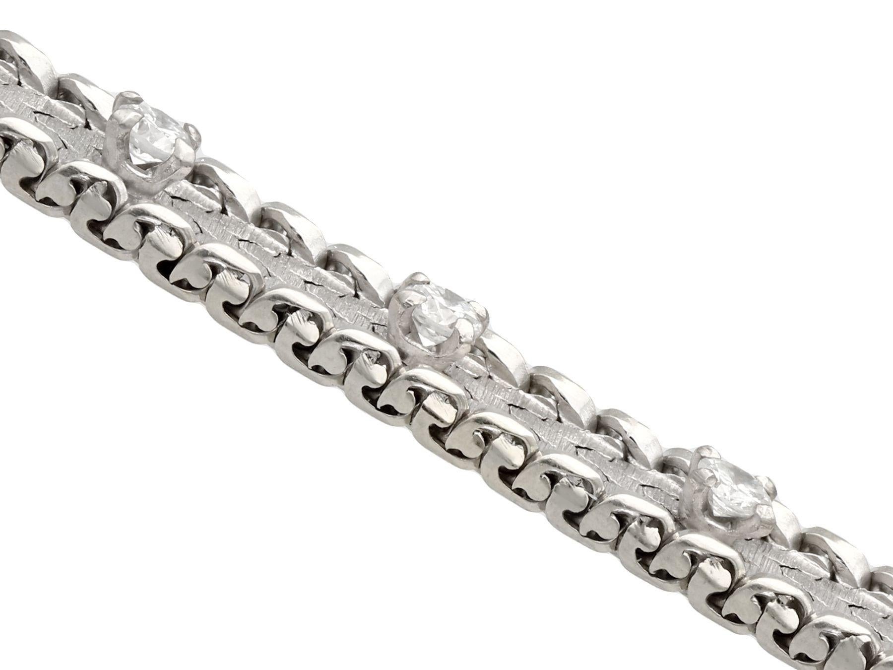 1960s Diamond and White Gold Bracelet In Excellent Condition In Jesmond, Newcastle Upon Tyne